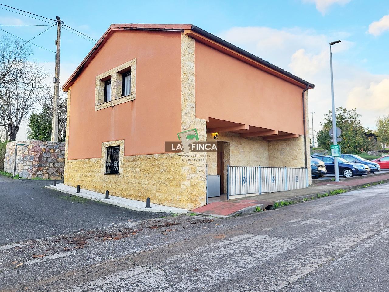 Venta de casa en Candamo