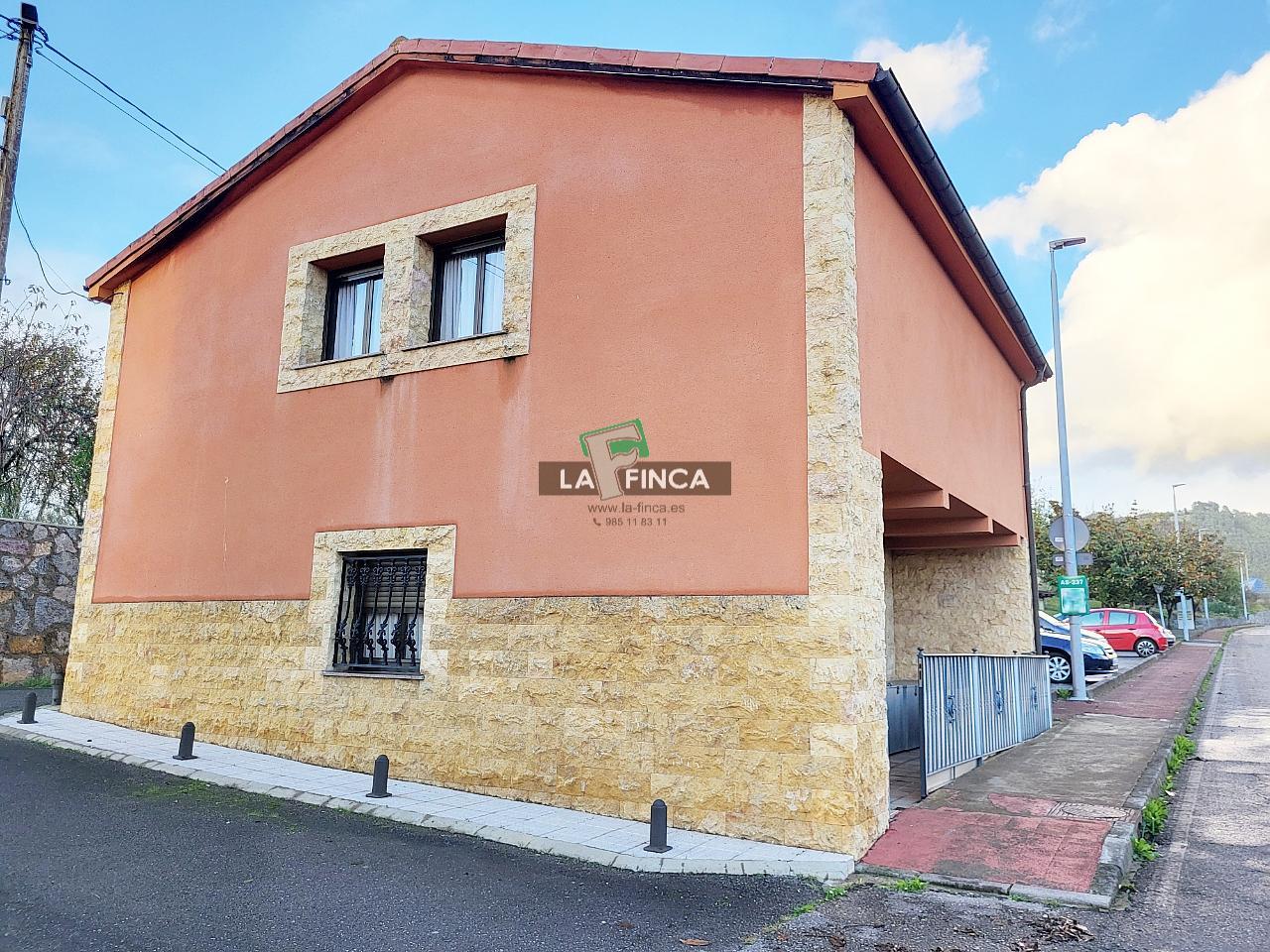 Venta de casa en Candamo