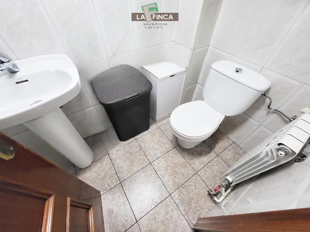 Venta de casa en Candamo