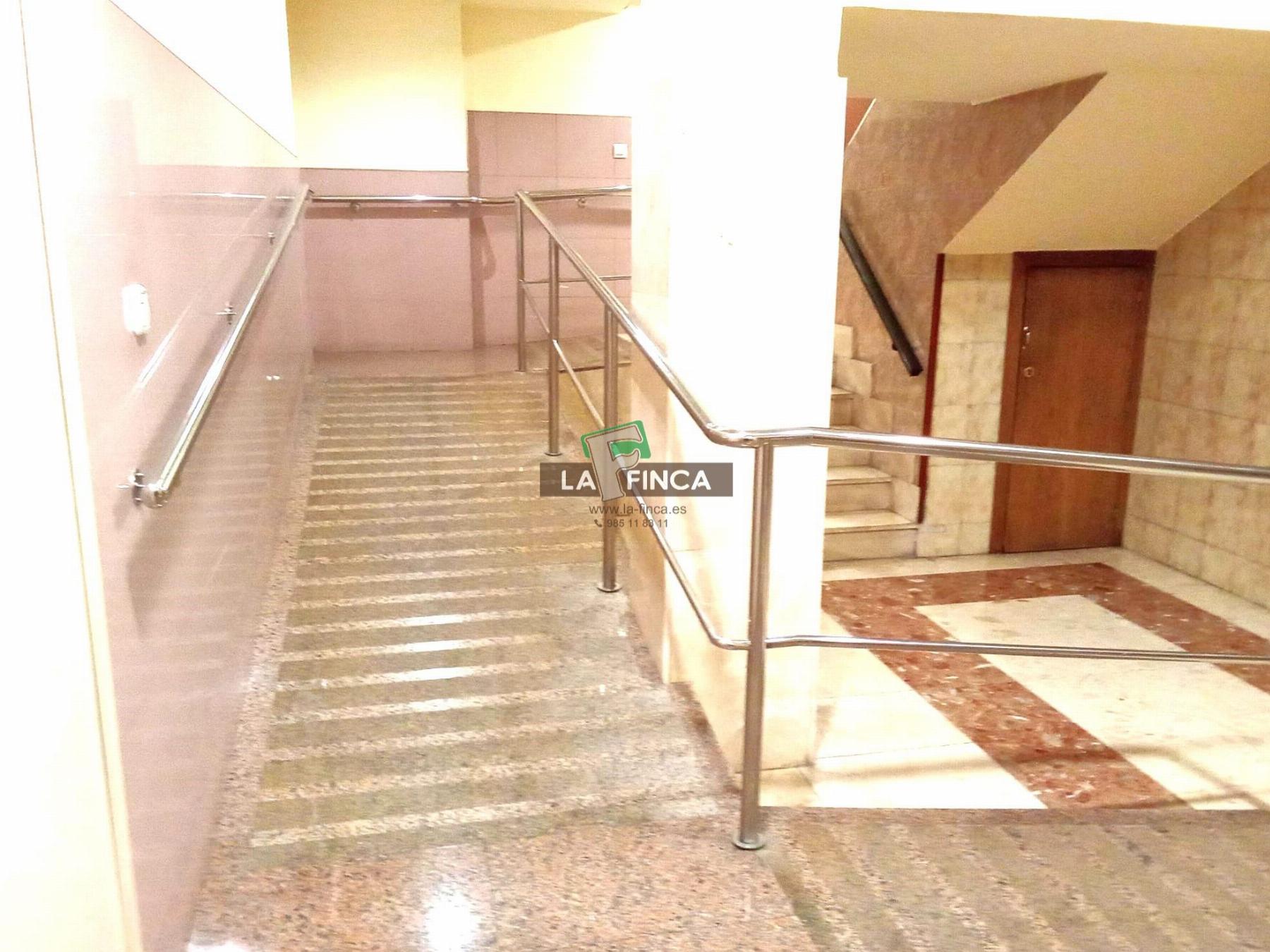For sale of flat in Oviedo