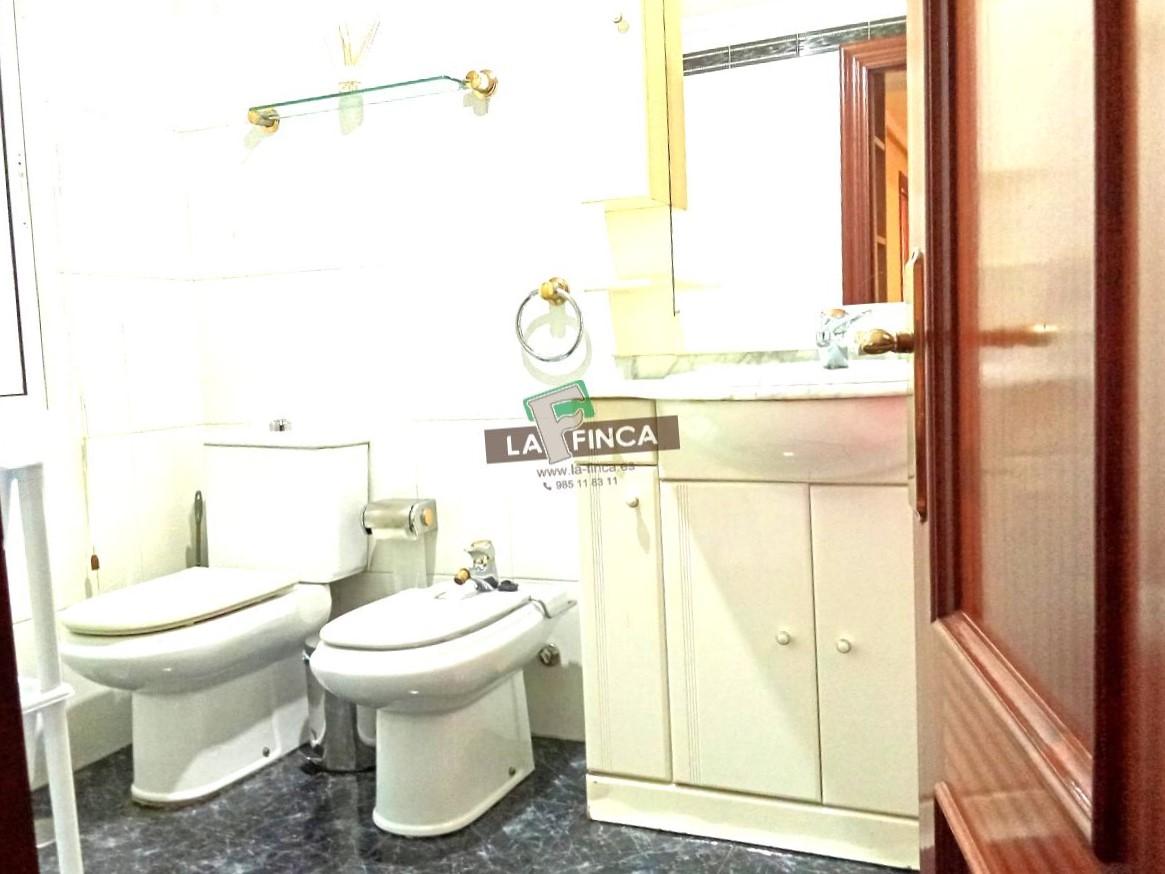 For sale of flat in Oviedo