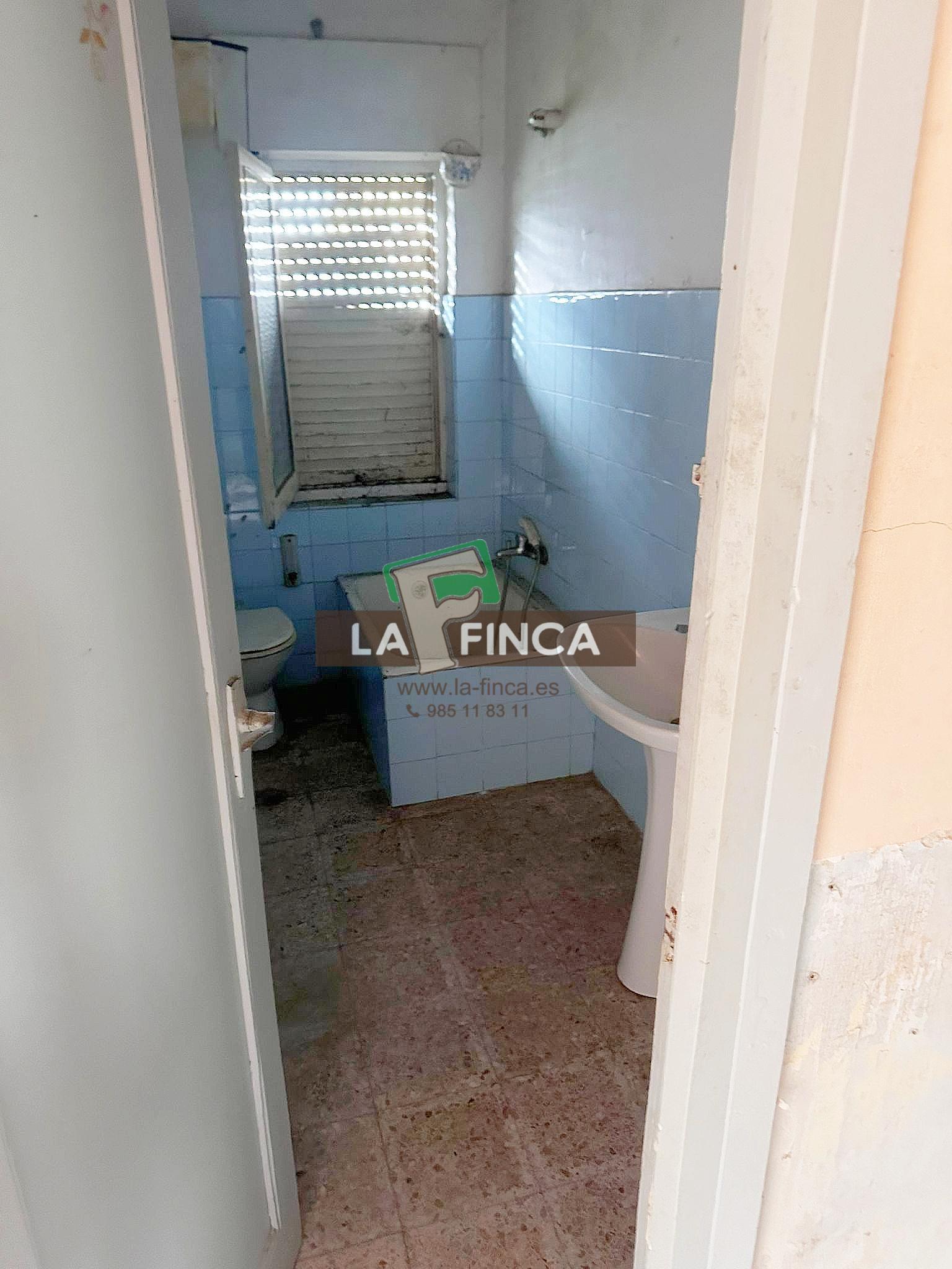 For sale of house in Gozón