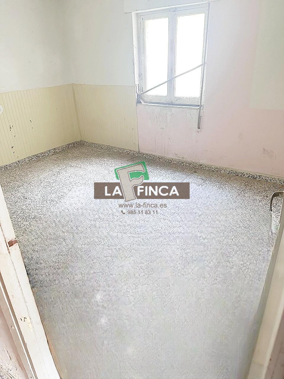 For sale of house in Gozón