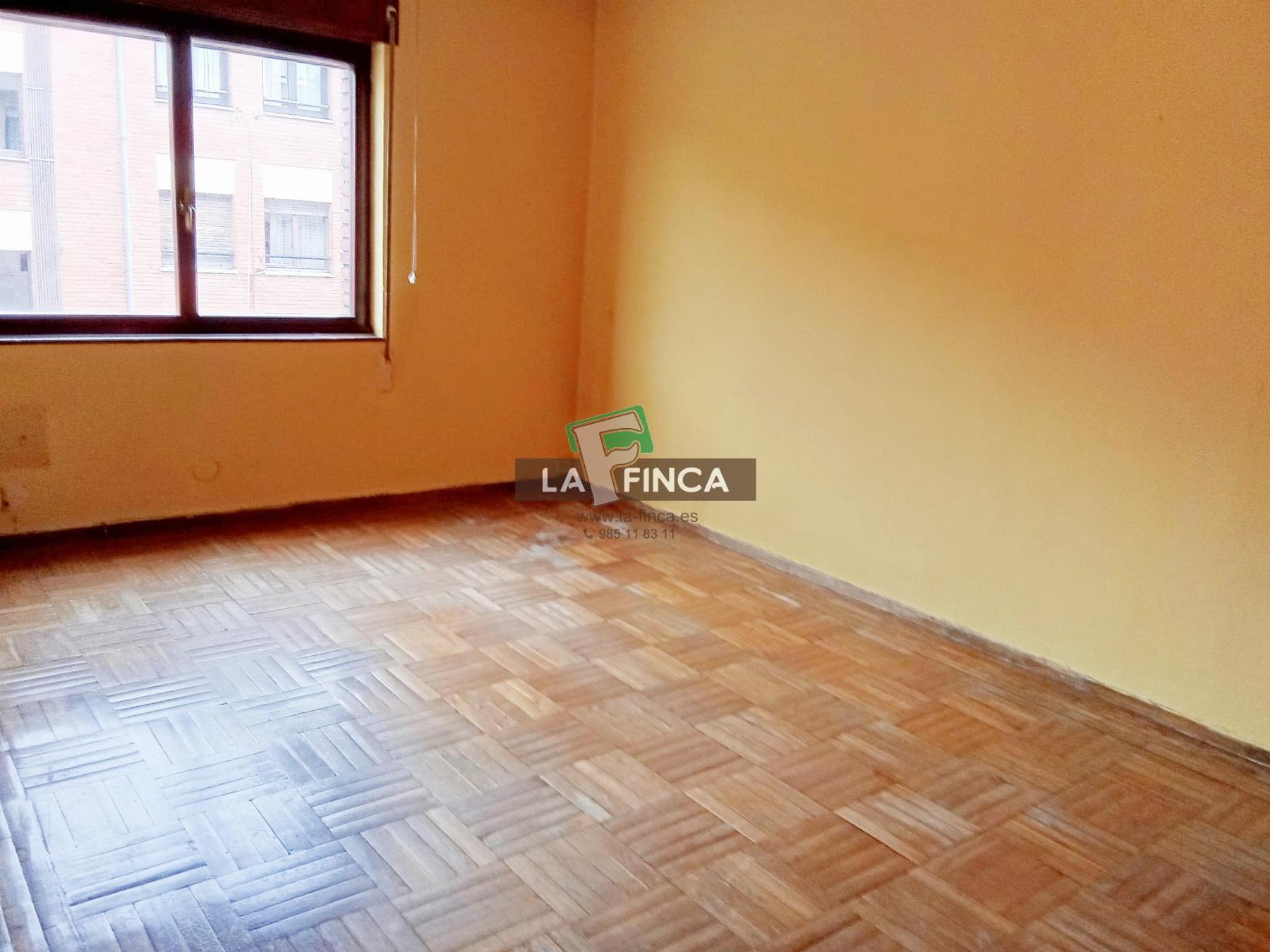 For sale of flat in Oviedo