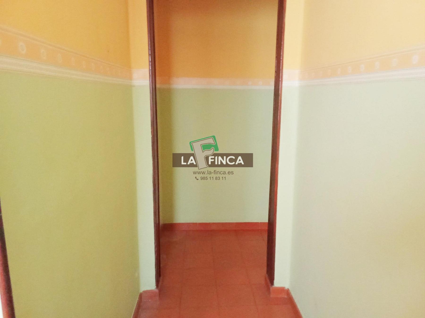 For sale of flat in Oviedo