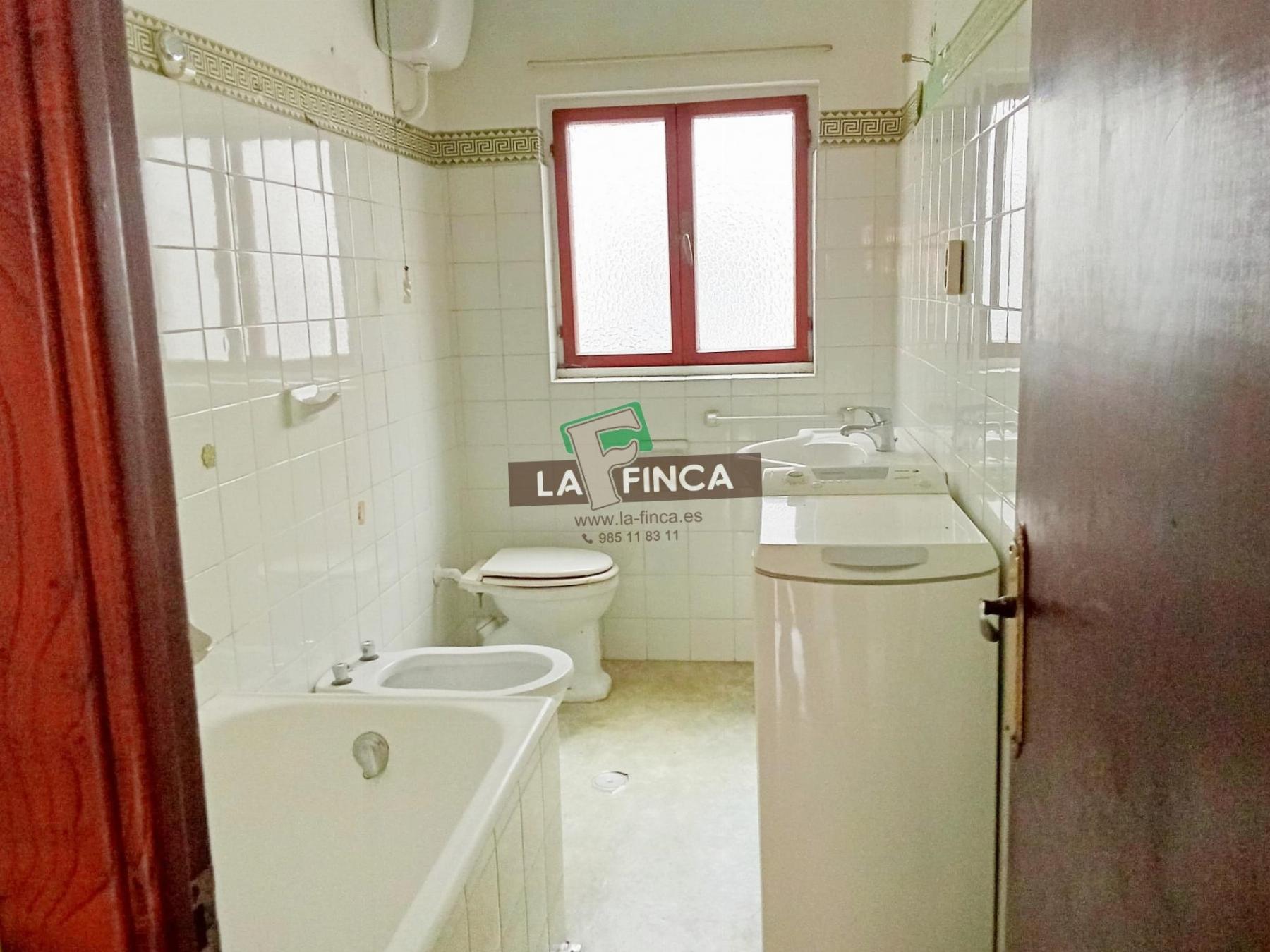 For sale of flat in Oviedo