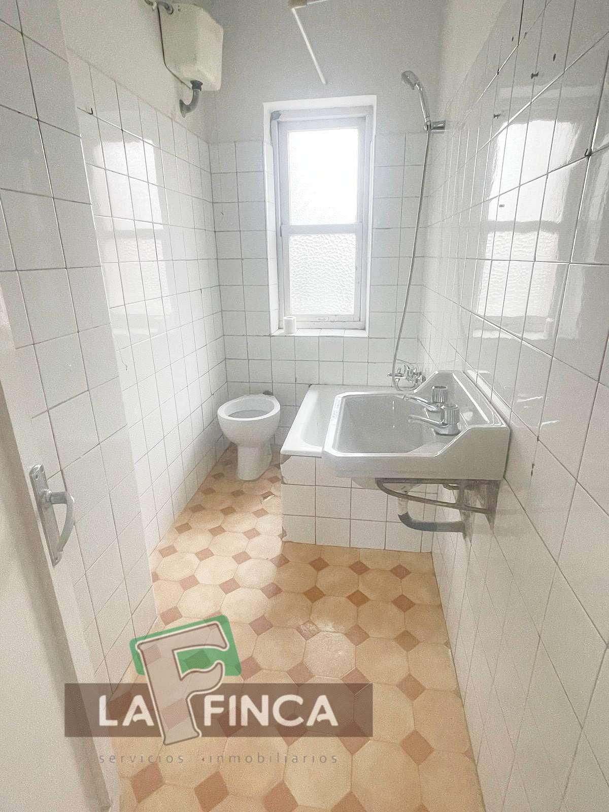 For sale of flat in Gijón