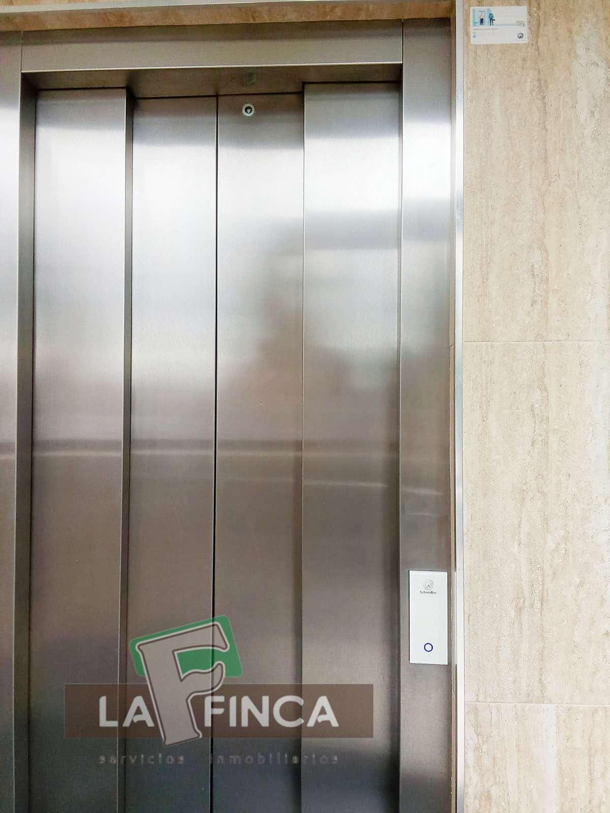 For sale of flat in Gijón