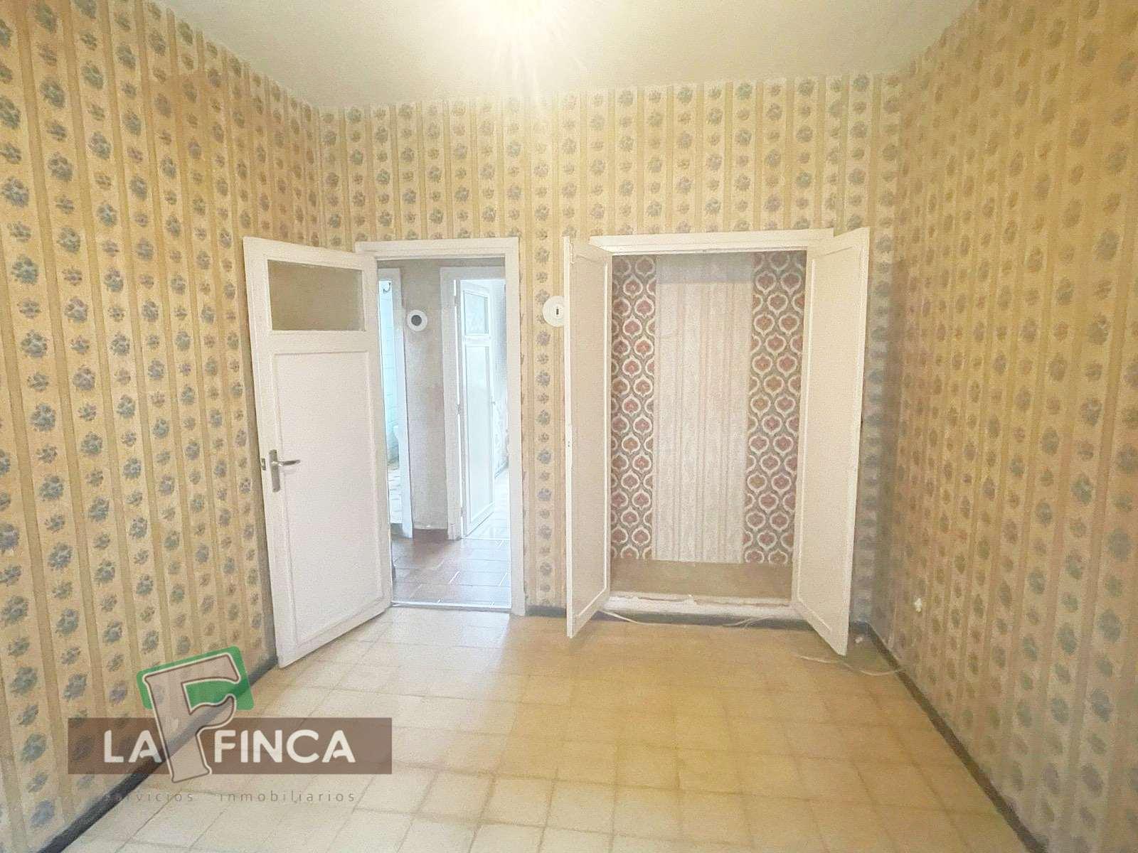 For sale of flat in Gijón