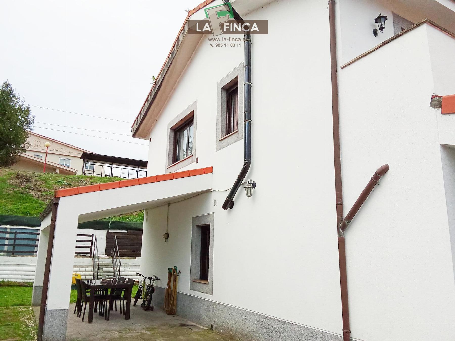 For sale of chalet in Soto del Barco