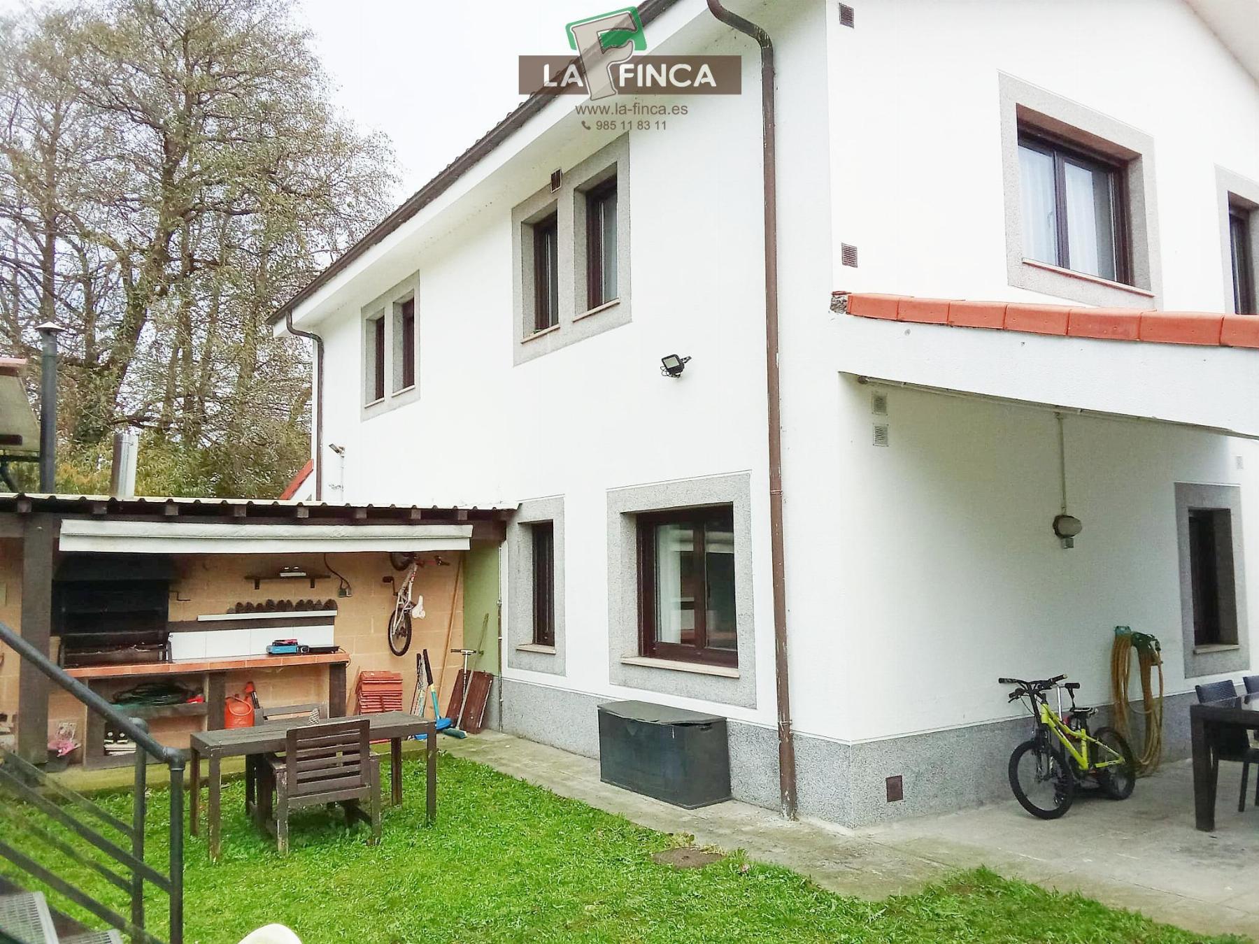 For sale of chalet in Soto del Barco