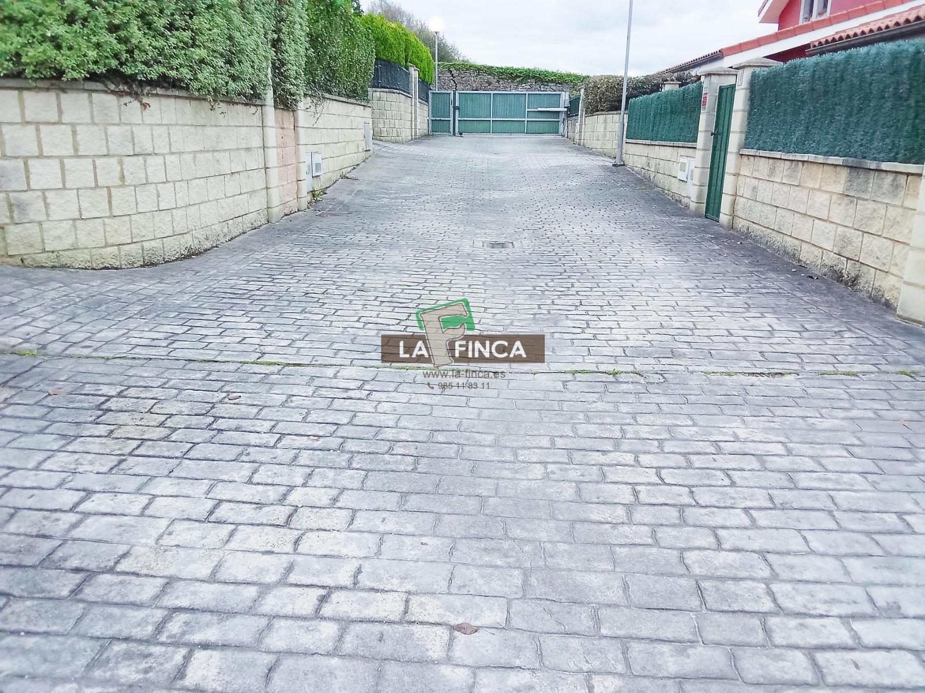 For sale of chalet in Soto del Barco