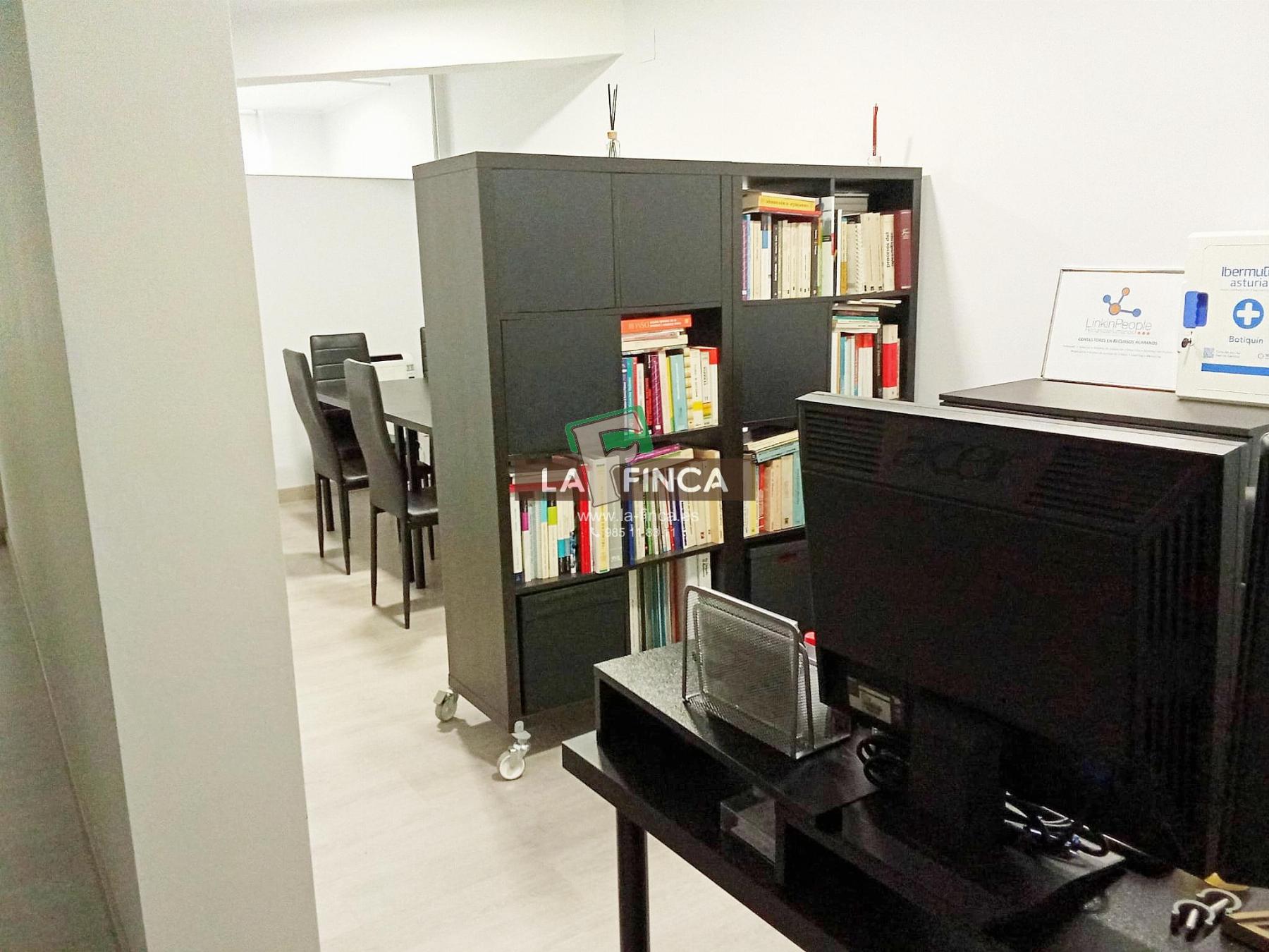 For sale of office in Oviedo