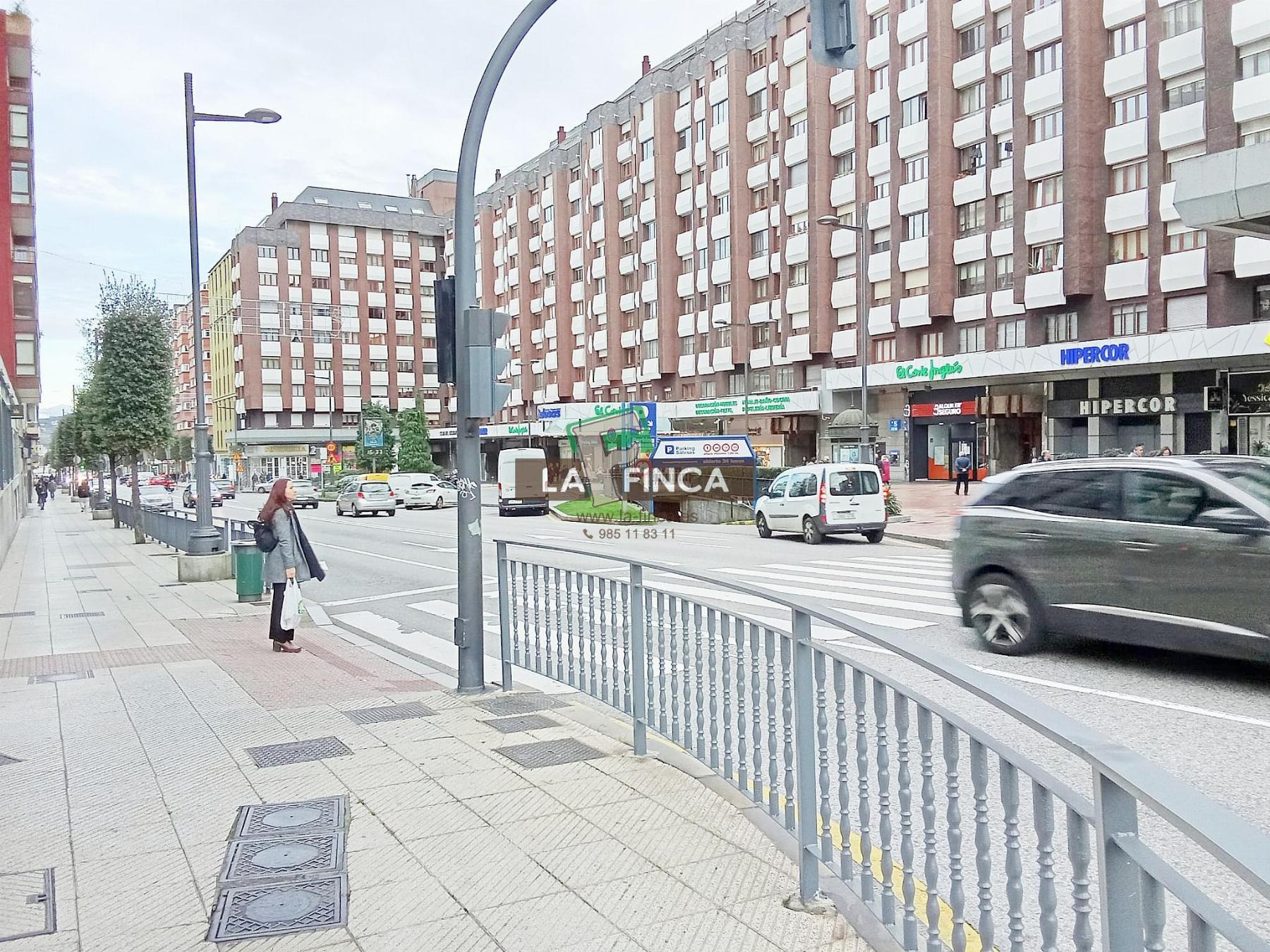 For sale of office in Oviedo