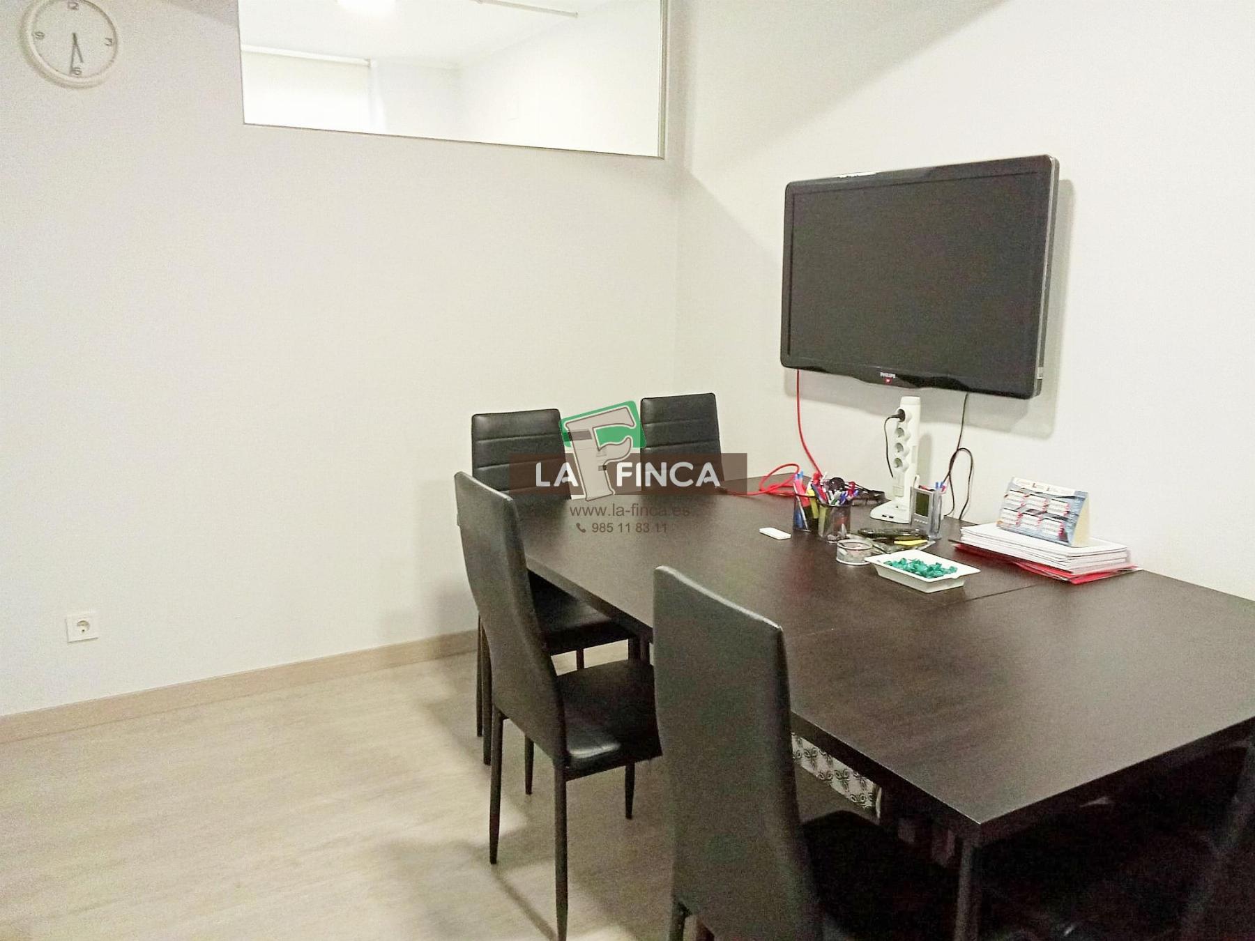 For sale of office in Oviedo