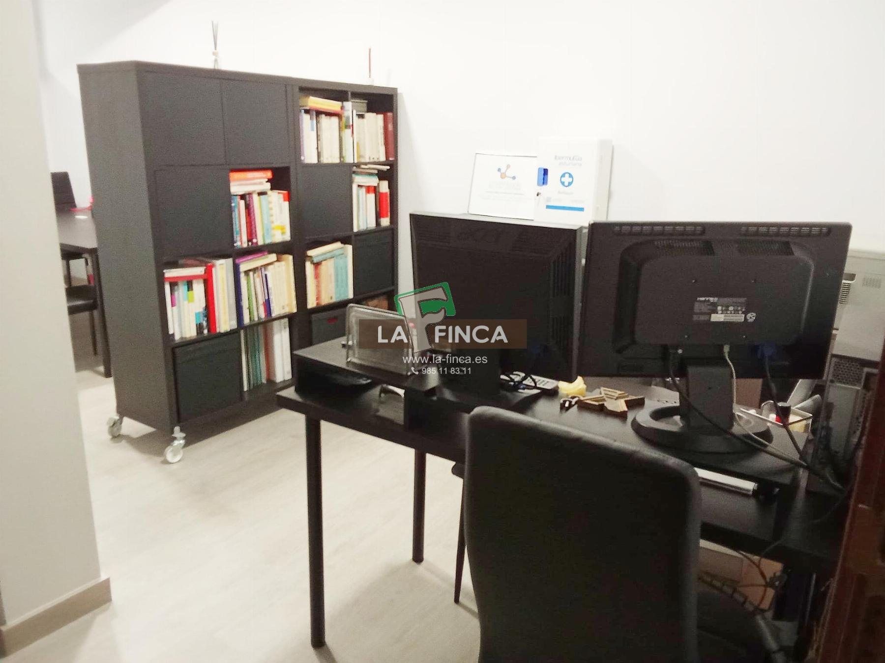 For sale of office in Oviedo