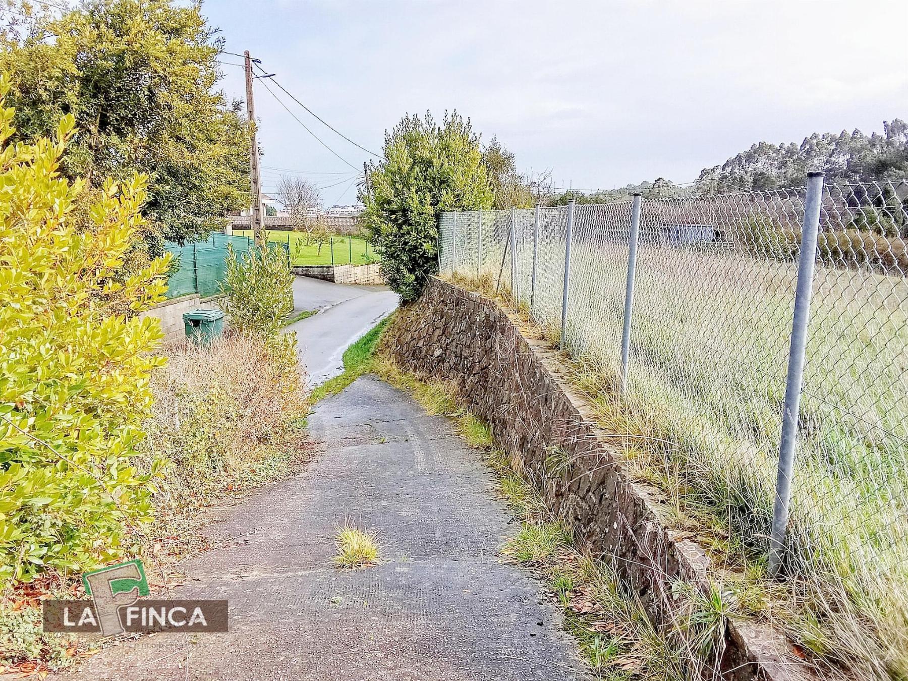 For sale of land in Gozón