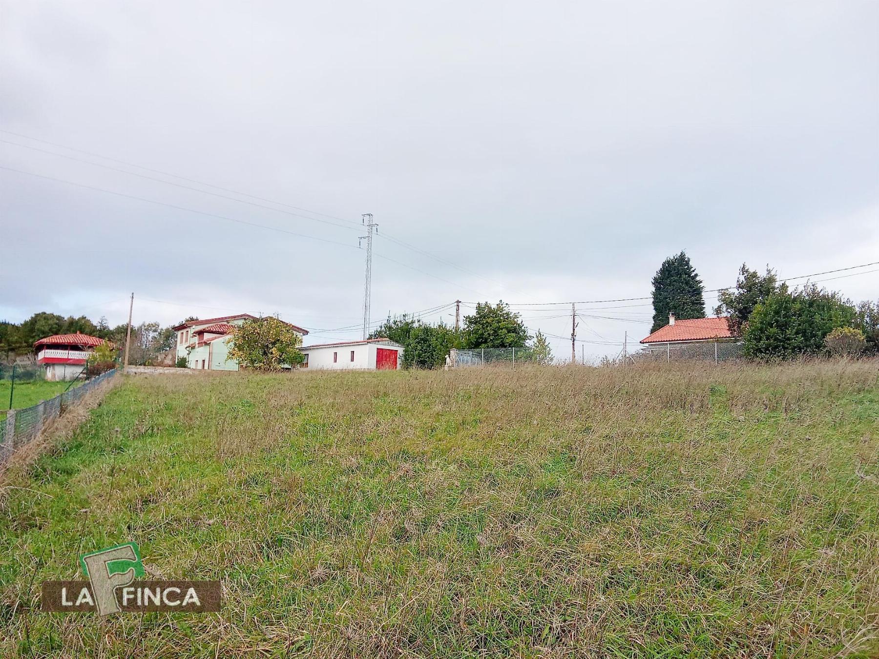 For sale of land in Gozón