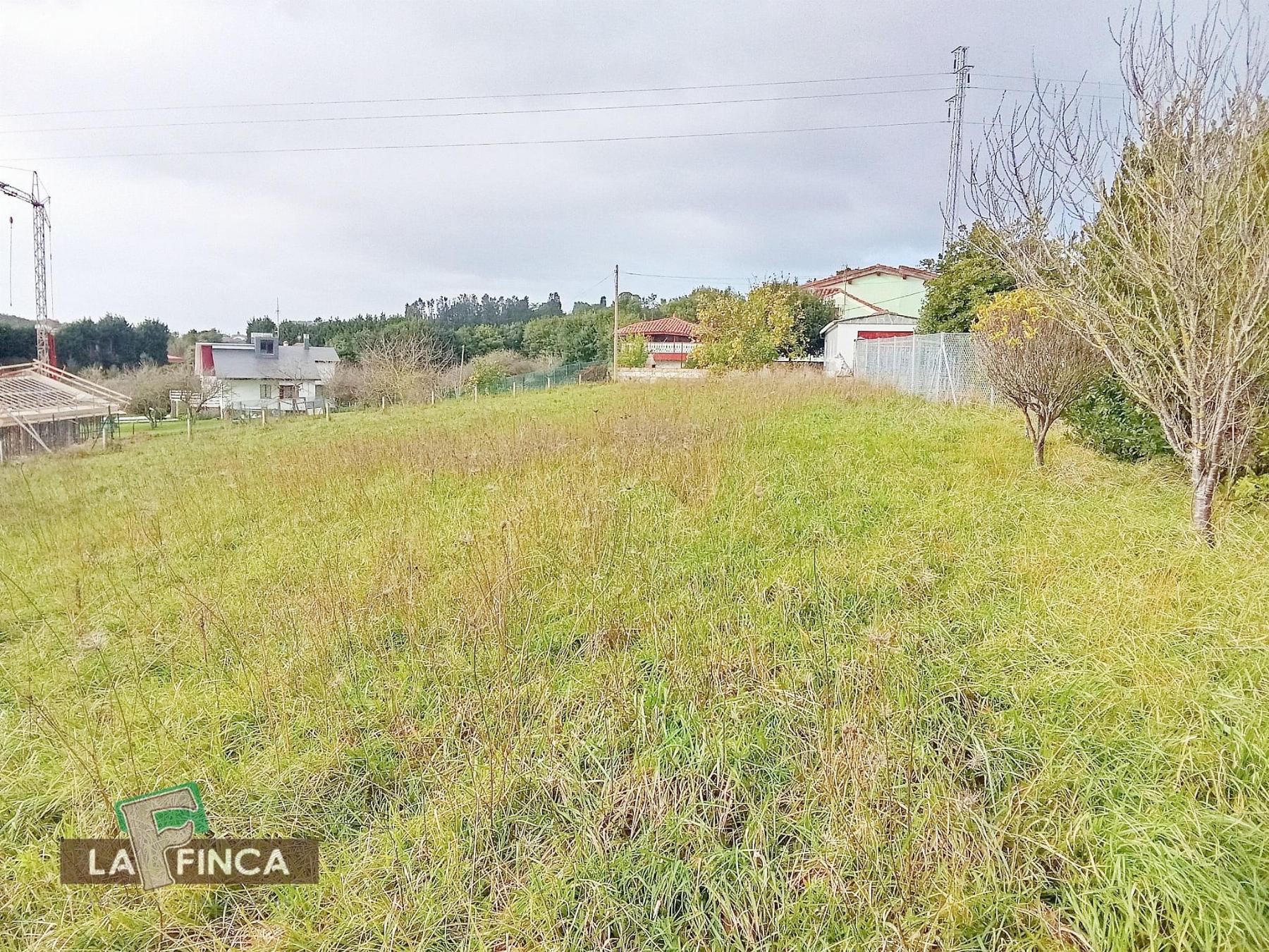 For sale of land in Gozón