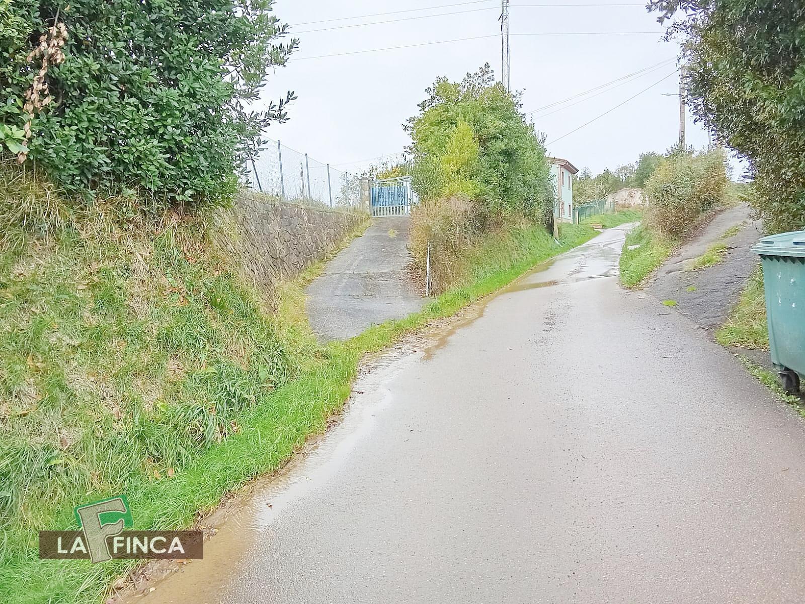 For sale of land in Gozón