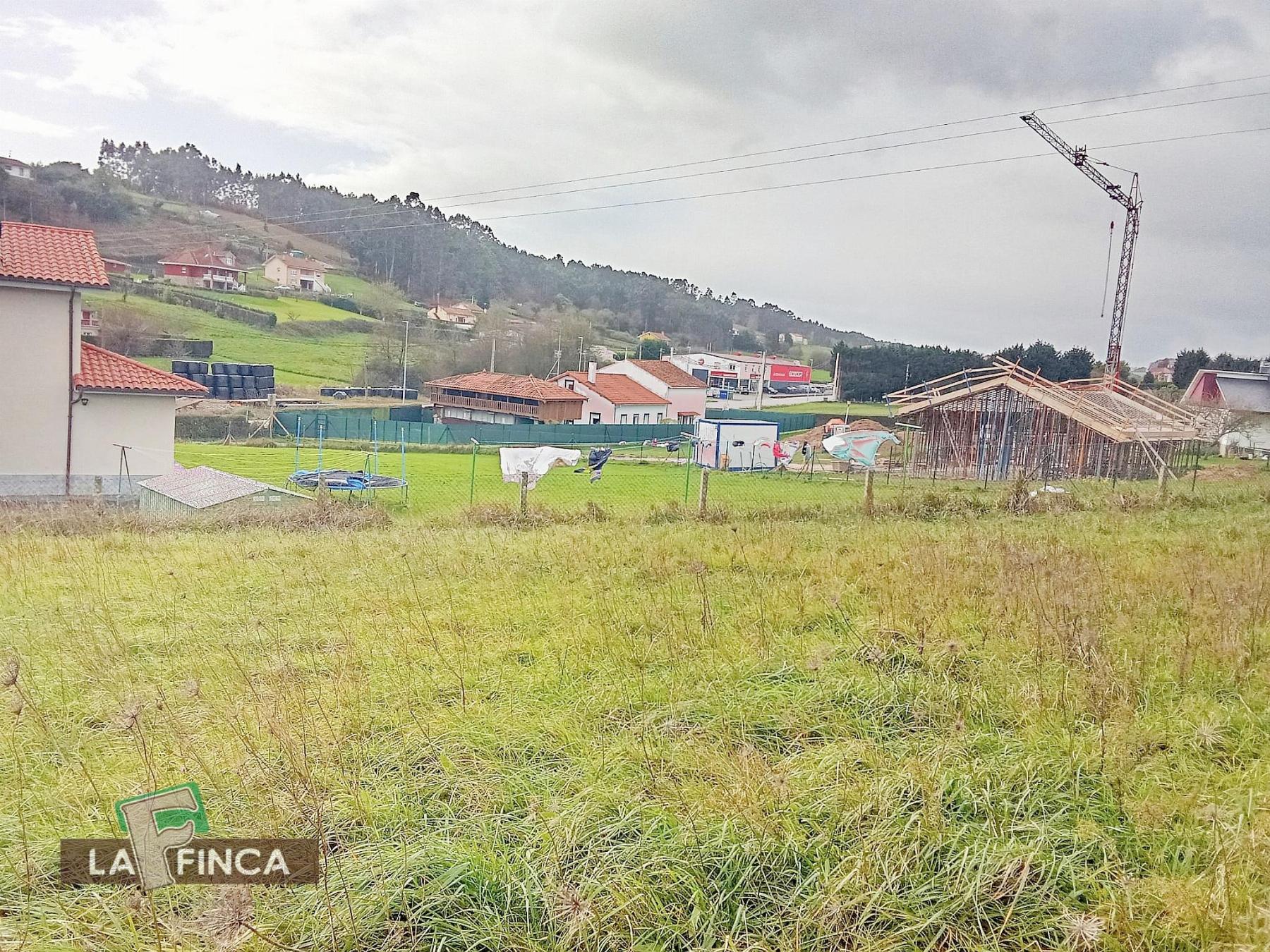 For sale of land in Gozón