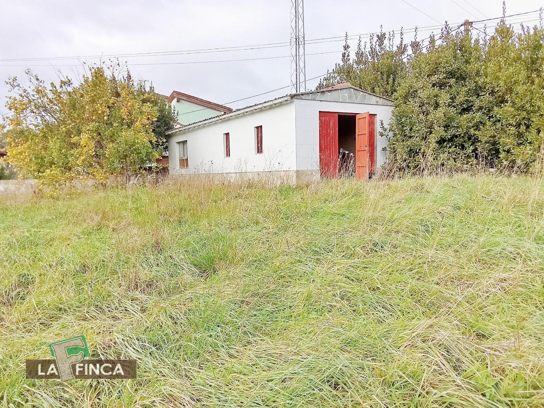 For sale of land in Gozón