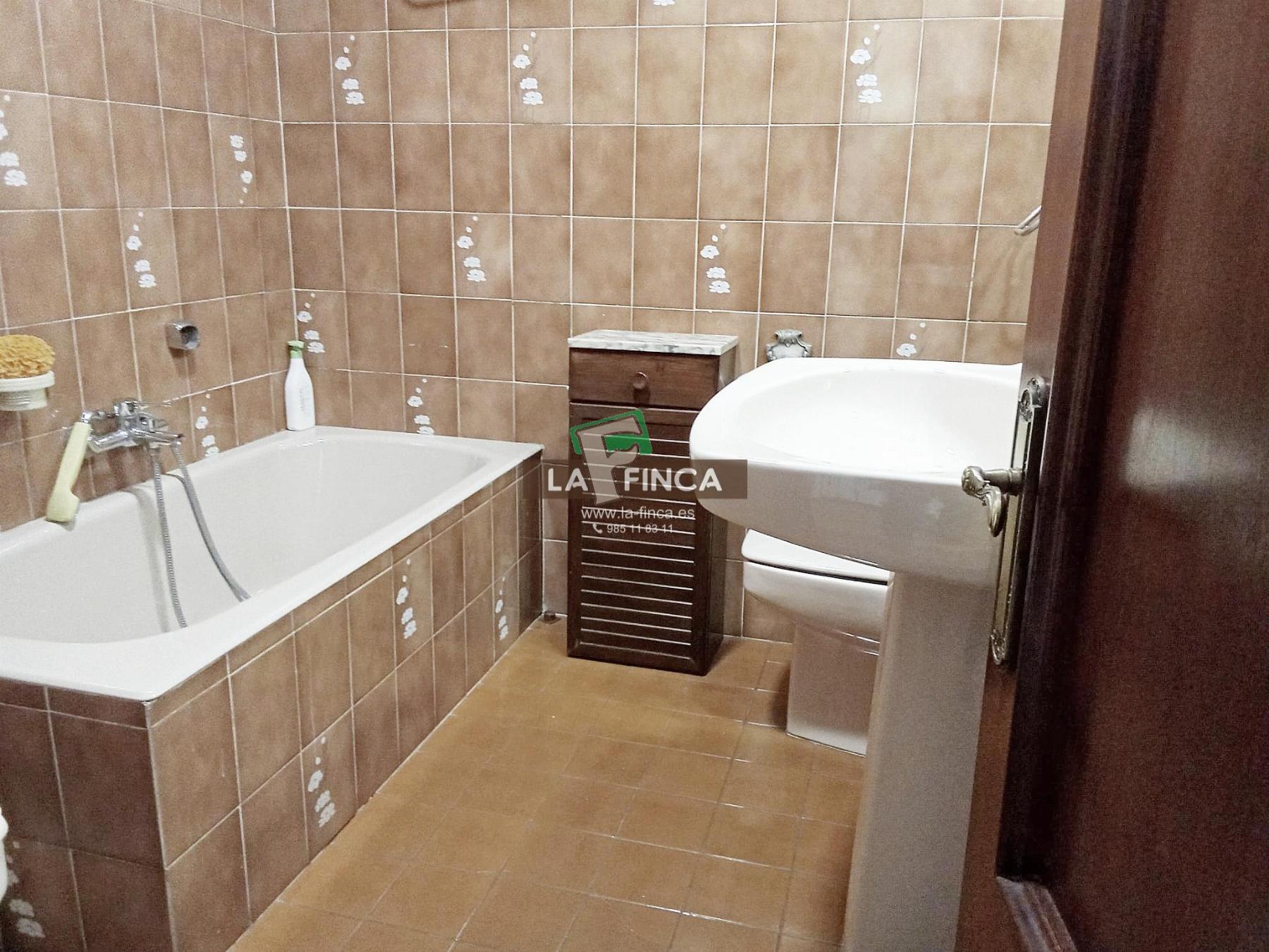 For rent of apartment in Oviedo
