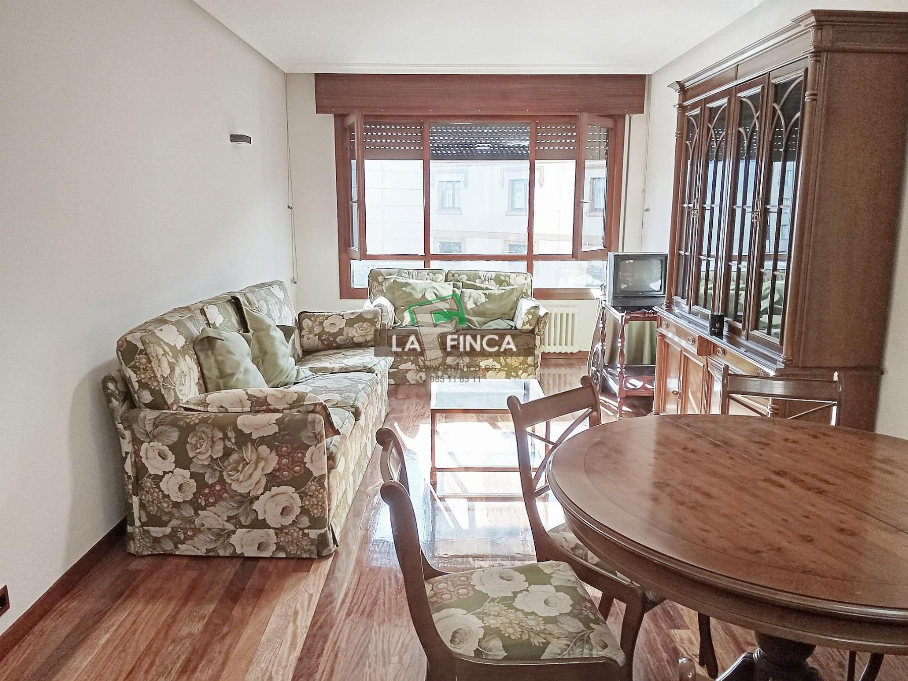 For rent of apartment in Oviedo