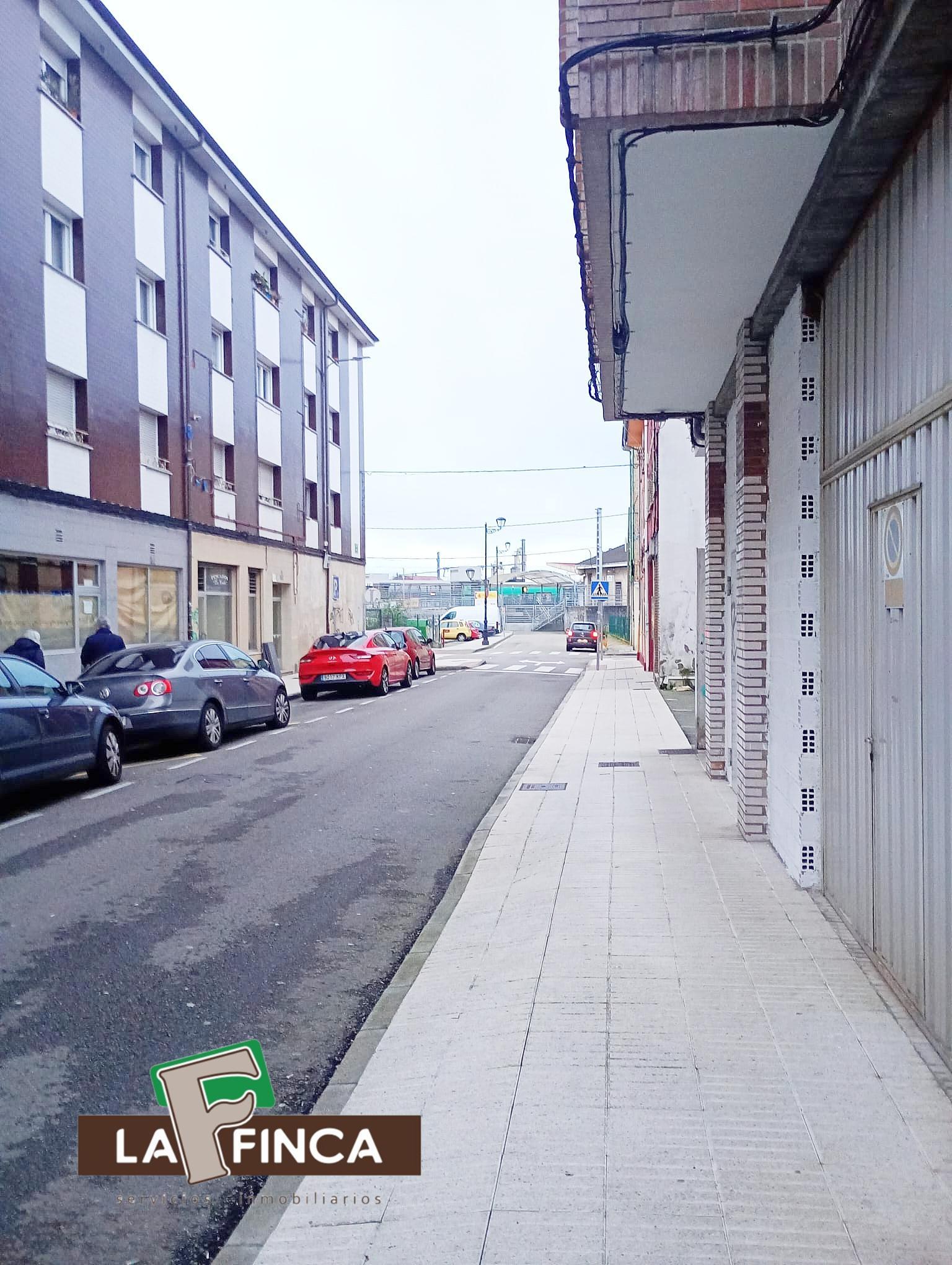 For sale of flat in Lugo de Llanera