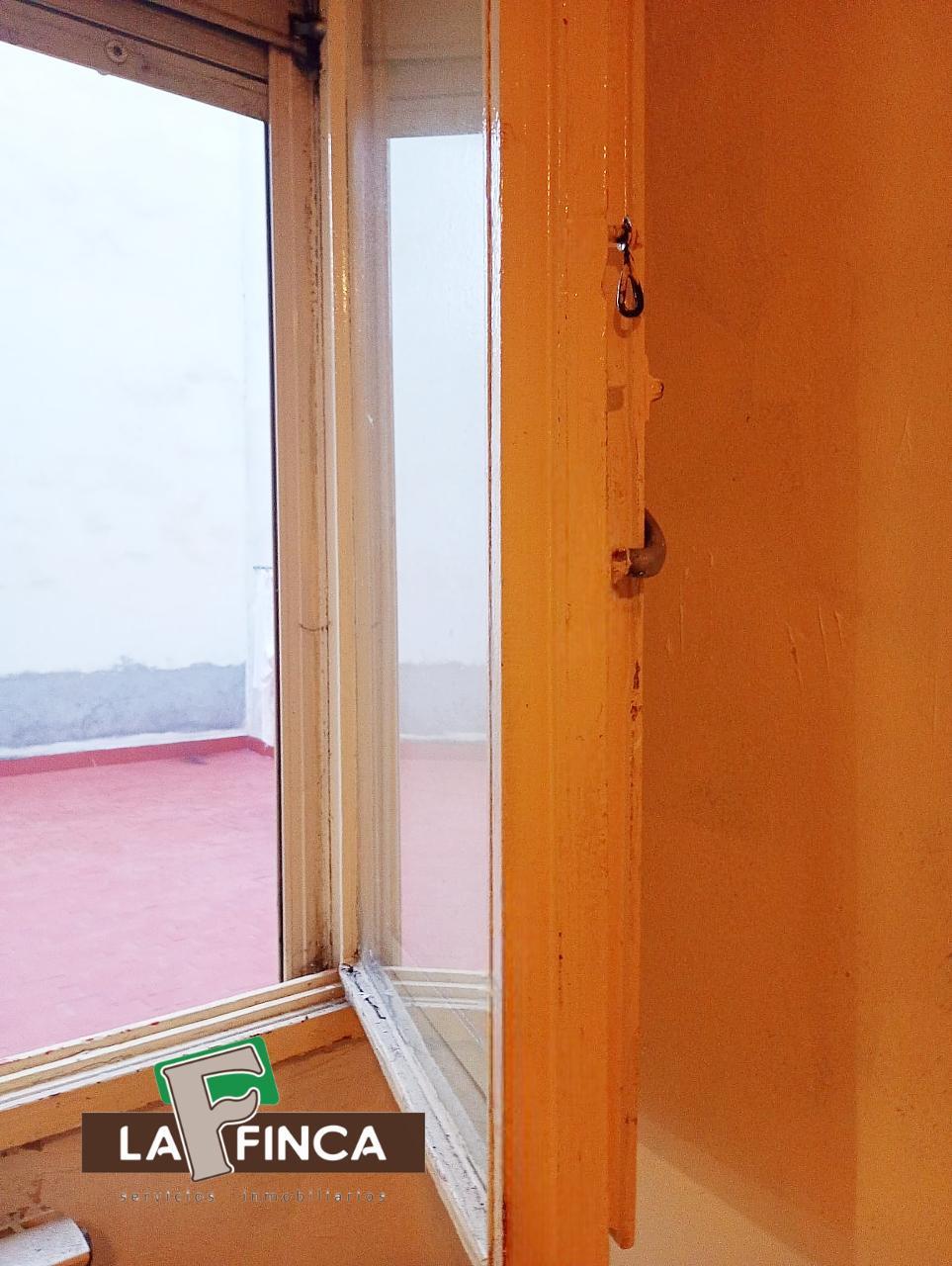 For sale of flat in Lugo de Llanera