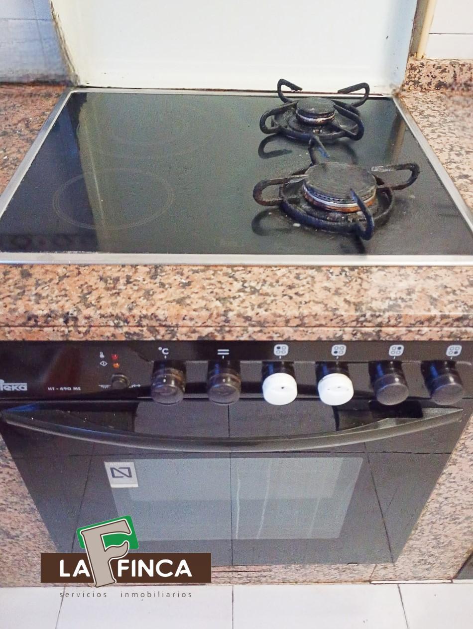 For sale of flat in Lugo de Llanera