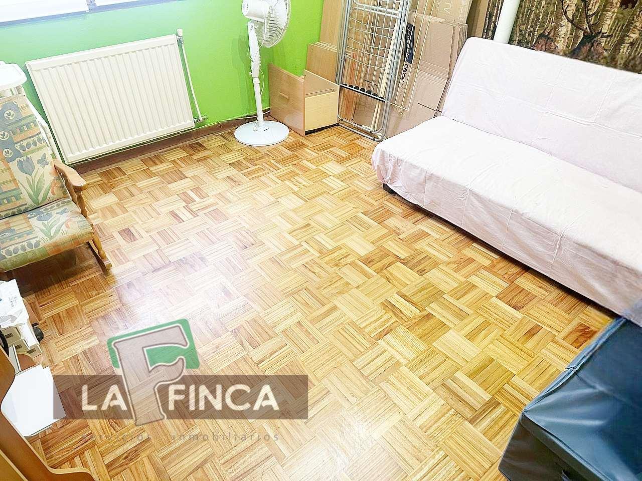 For sale of flat in Oviedo