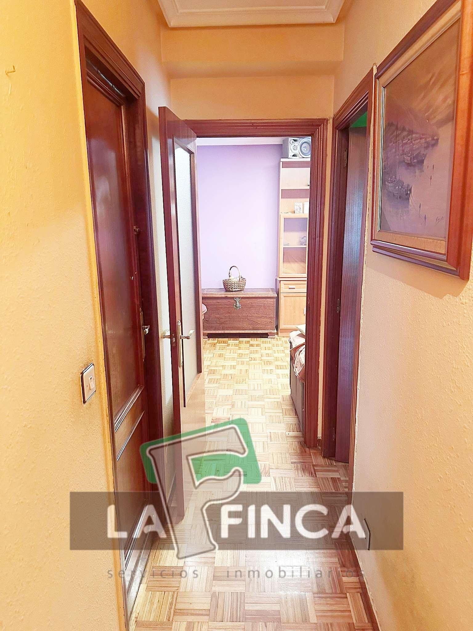 For sale of flat in Oviedo