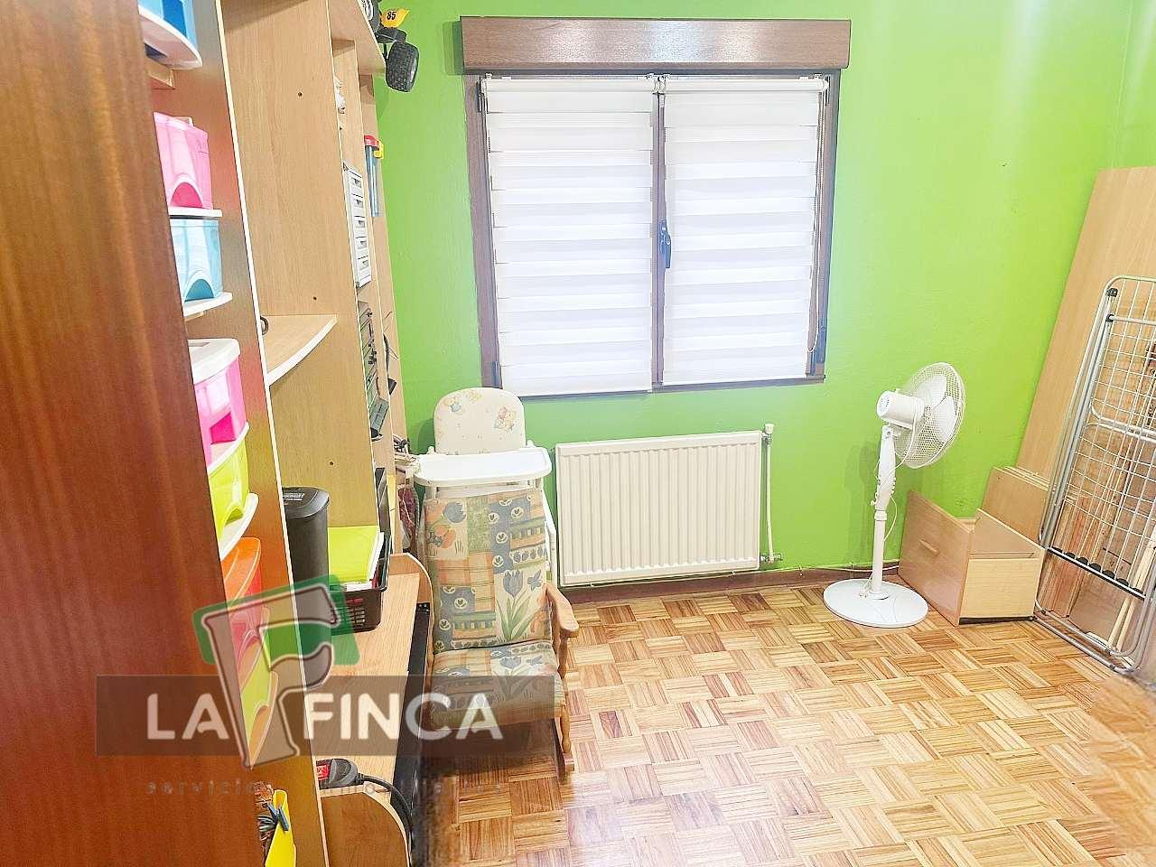 For sale of flat in Oviedo