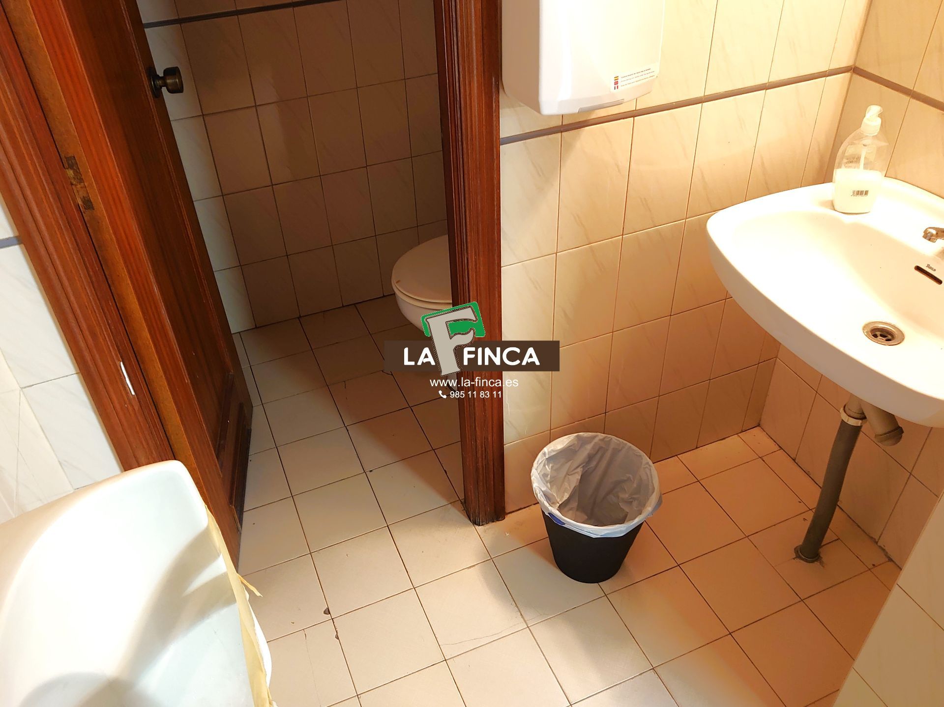 Venta de local en Oviedo