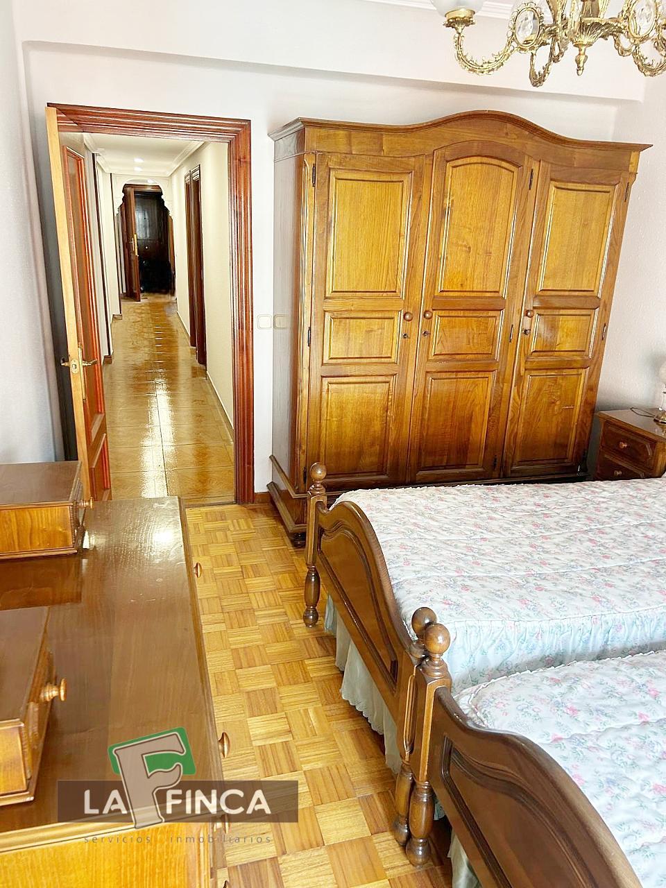 Venta de piso en Oviedo