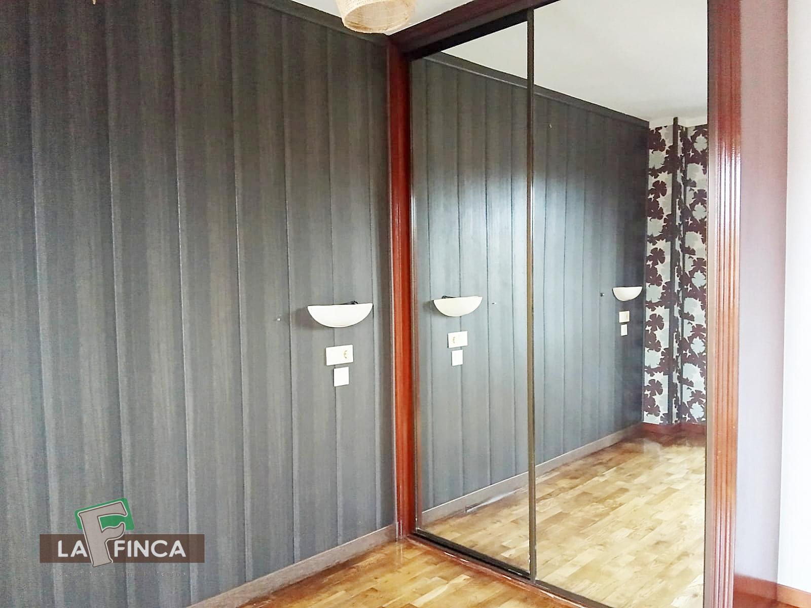 Venta de piso en Castrillón