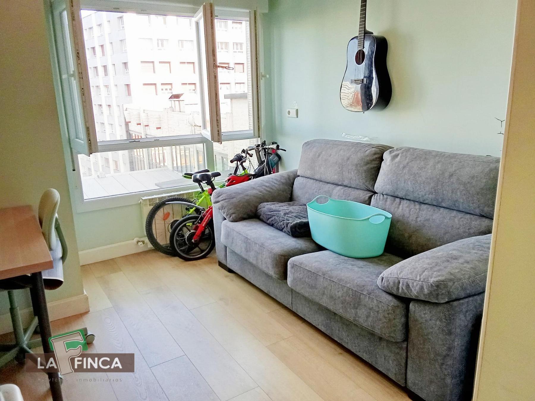 For sale of flat in Gijón