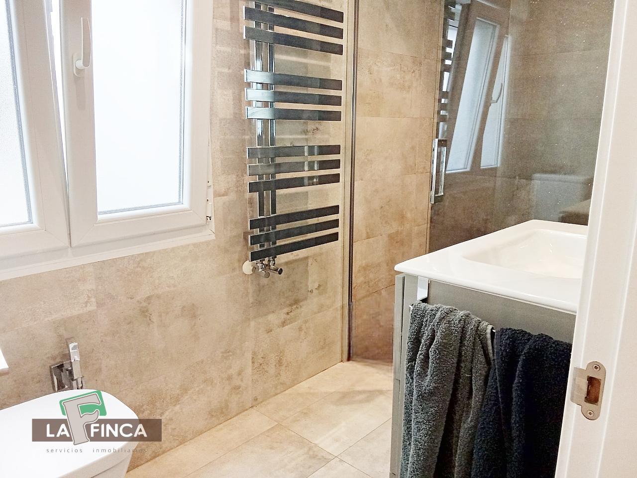 For sale of flat in Gijón