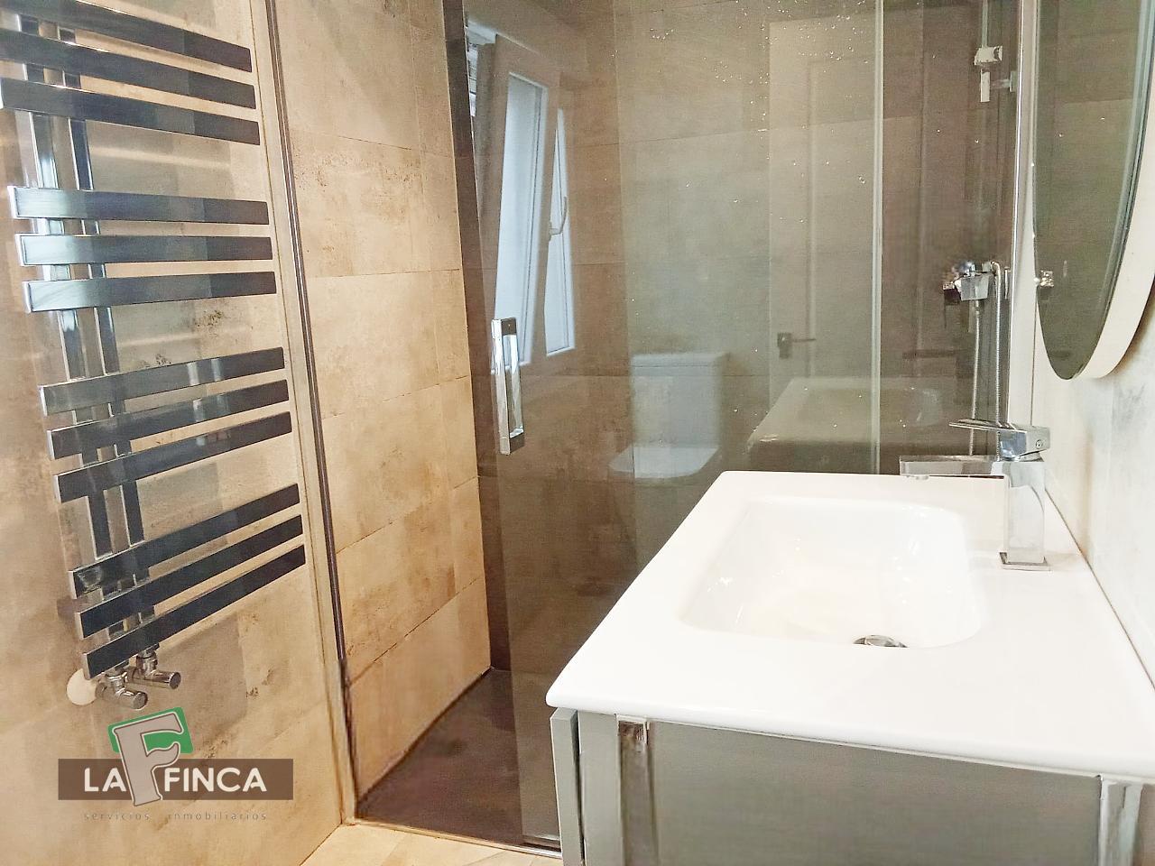 For sale of flat in Gijón