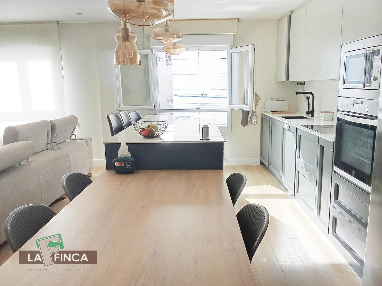 For sale of flat in Gijón