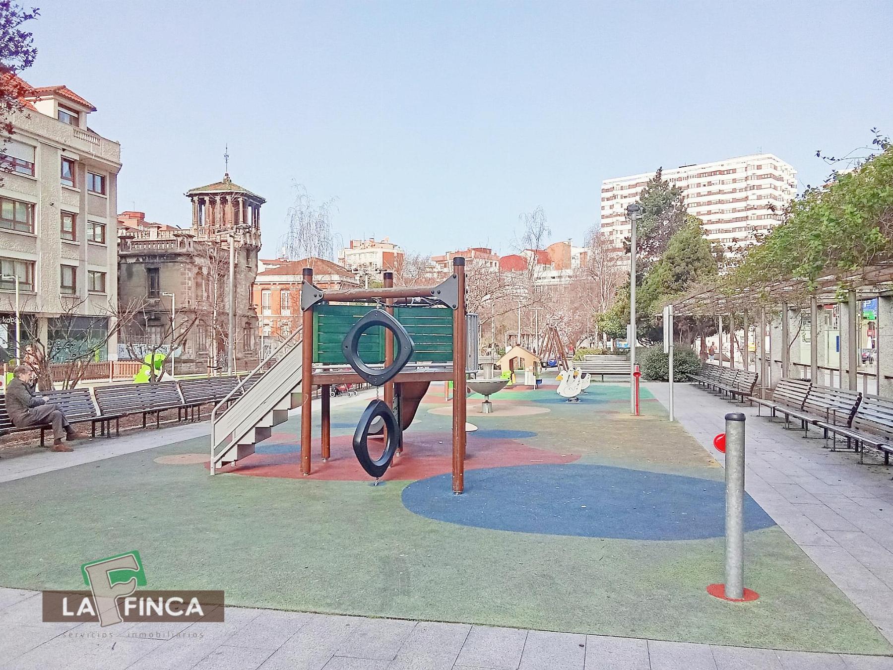 For sale of flat in Gijón