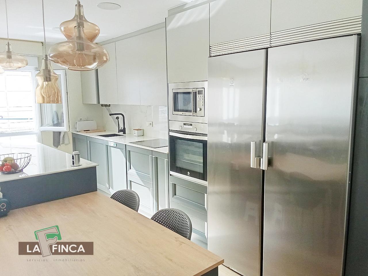 For sale of flat in Gijón