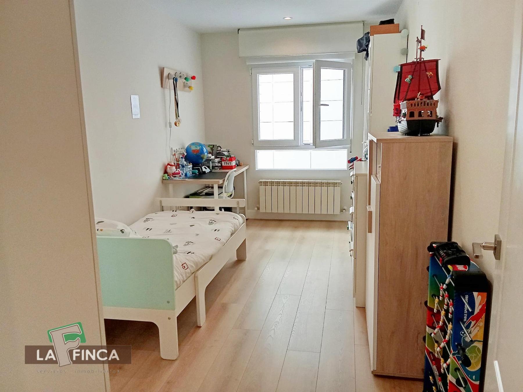 For sale of flat in Gijón