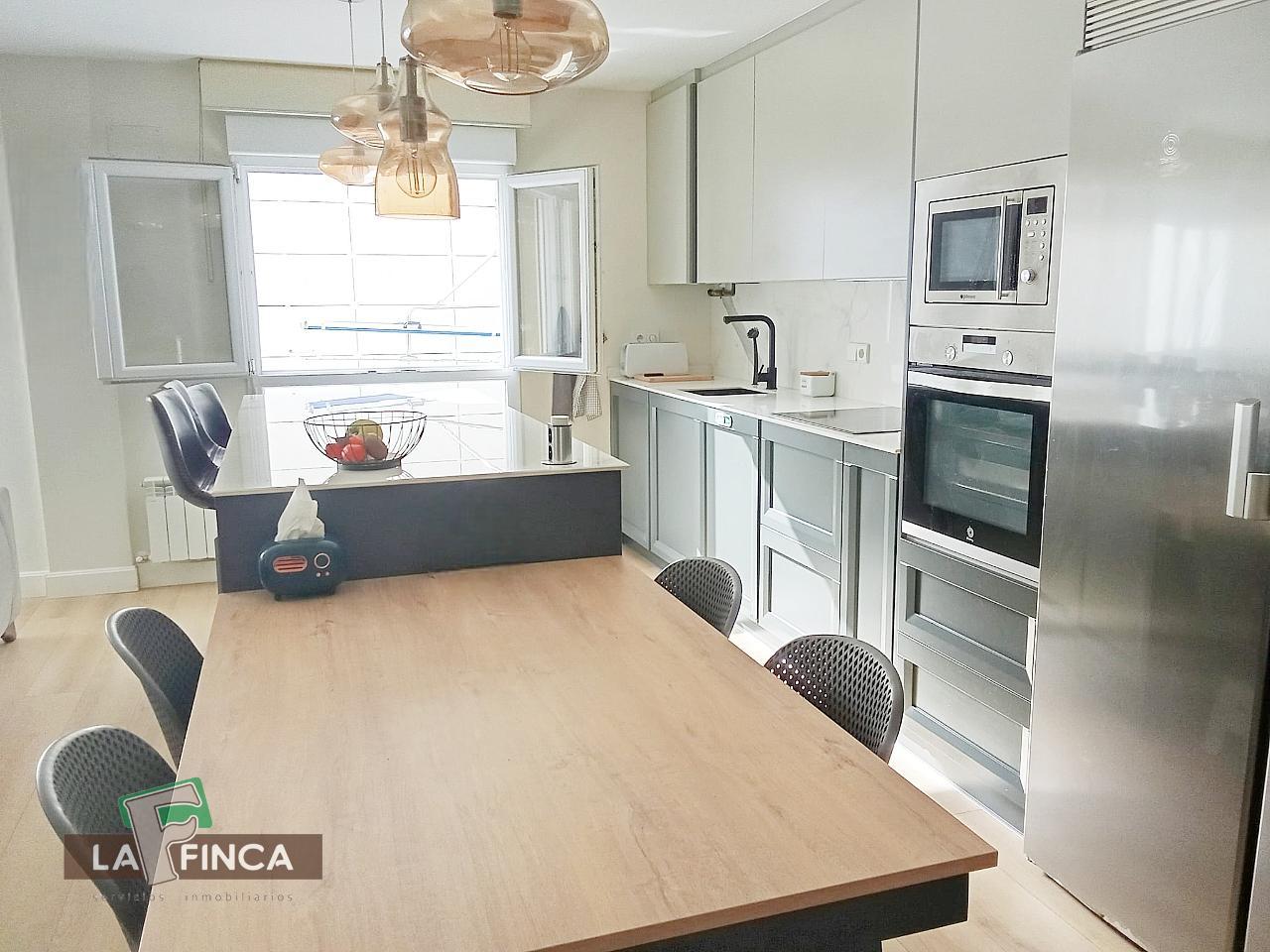 For sale of flat in Gijón