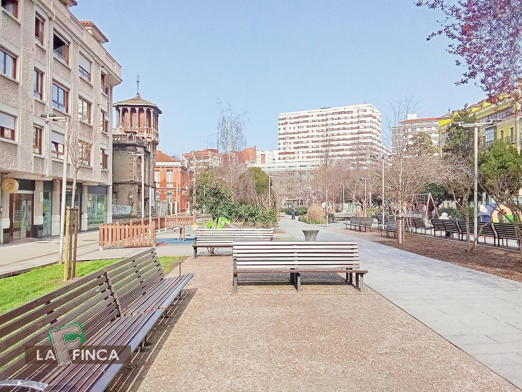 For sale of flat in Gijón