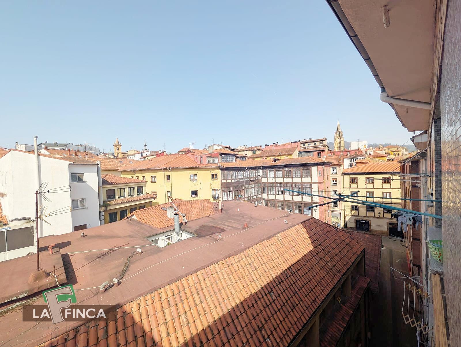 For sale of flat in Oviedo