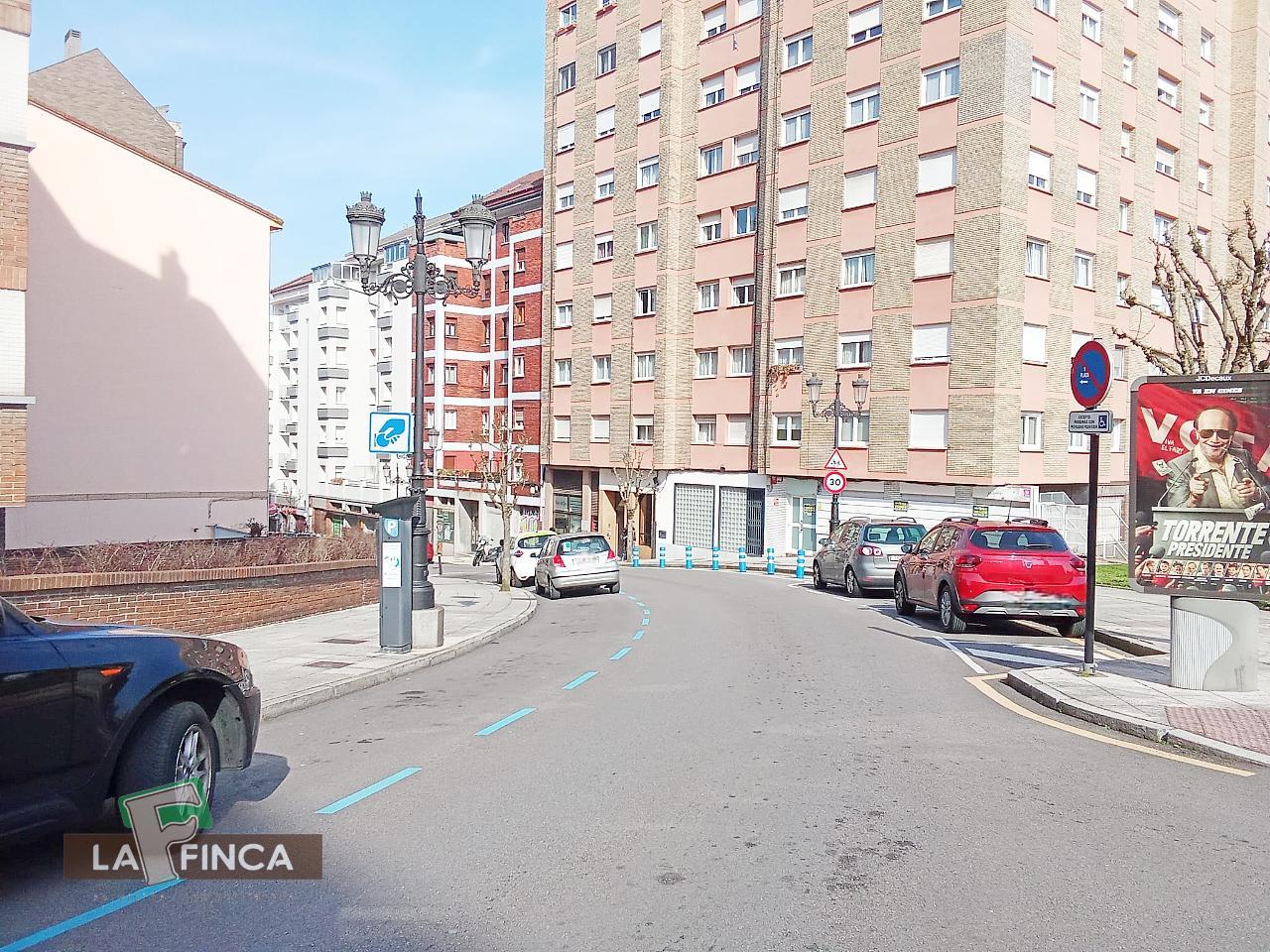 Venta de piso en Oviedo