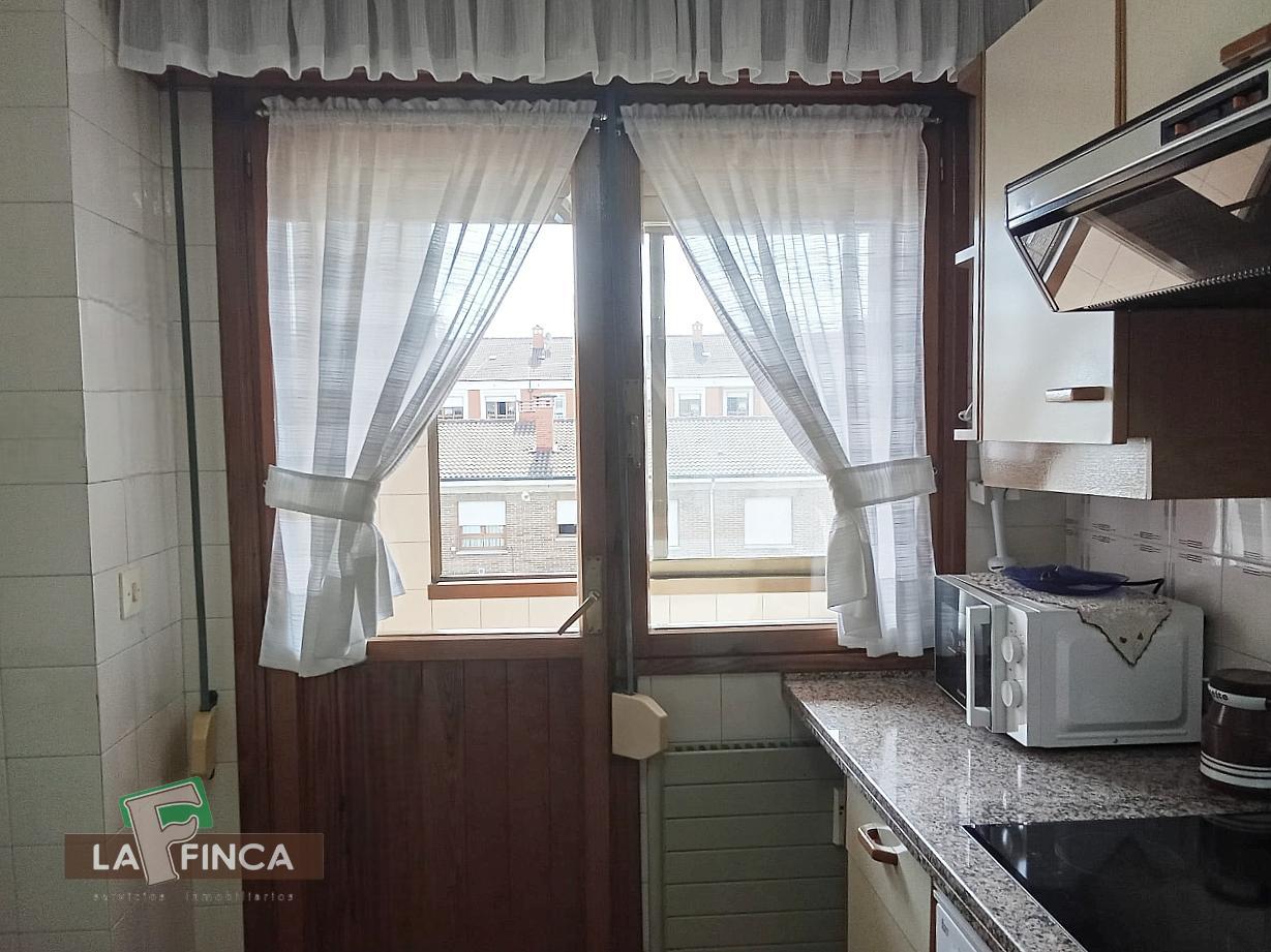 Venta de piso en Lugones