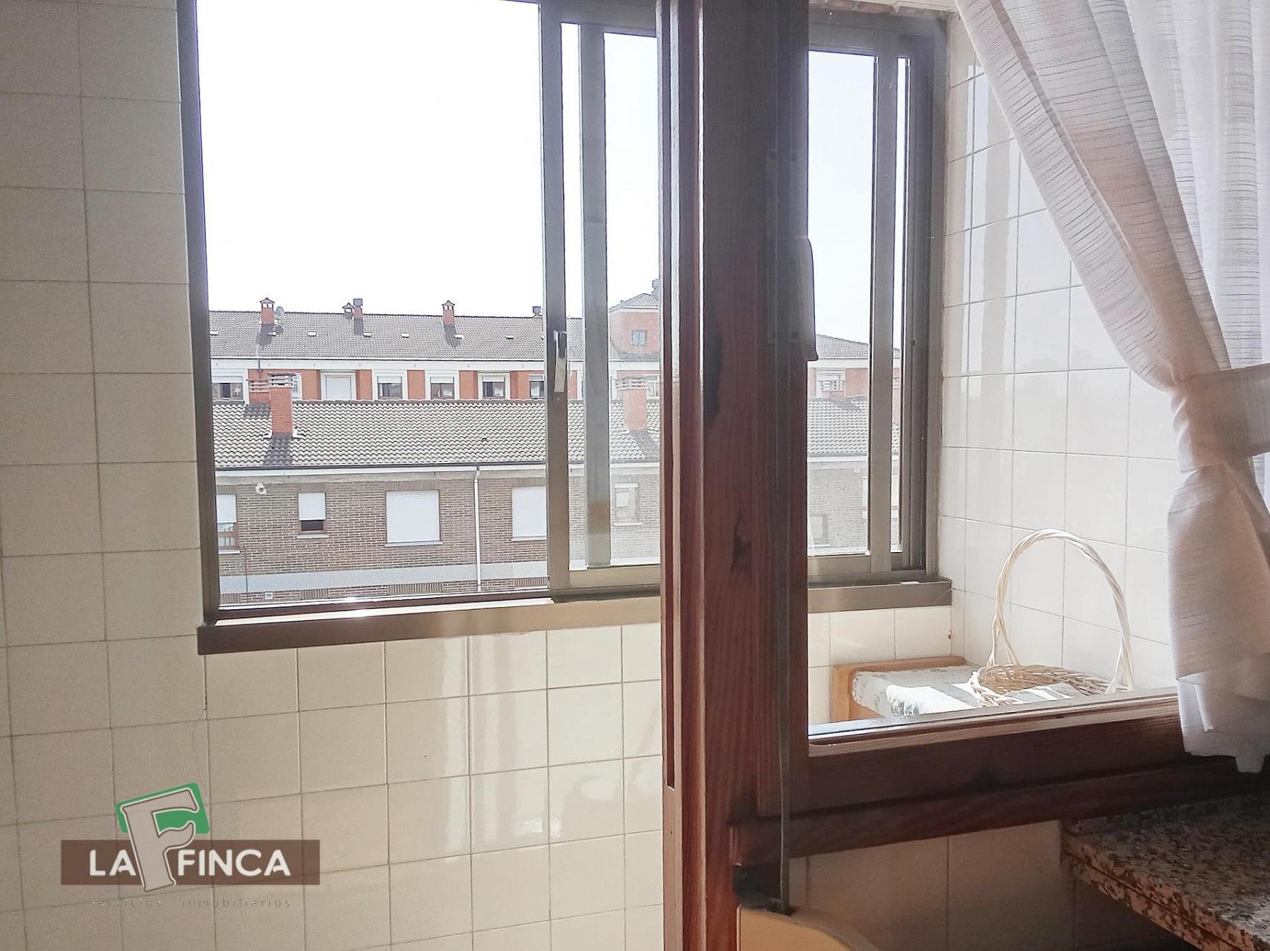 Venta de piso en Lugones